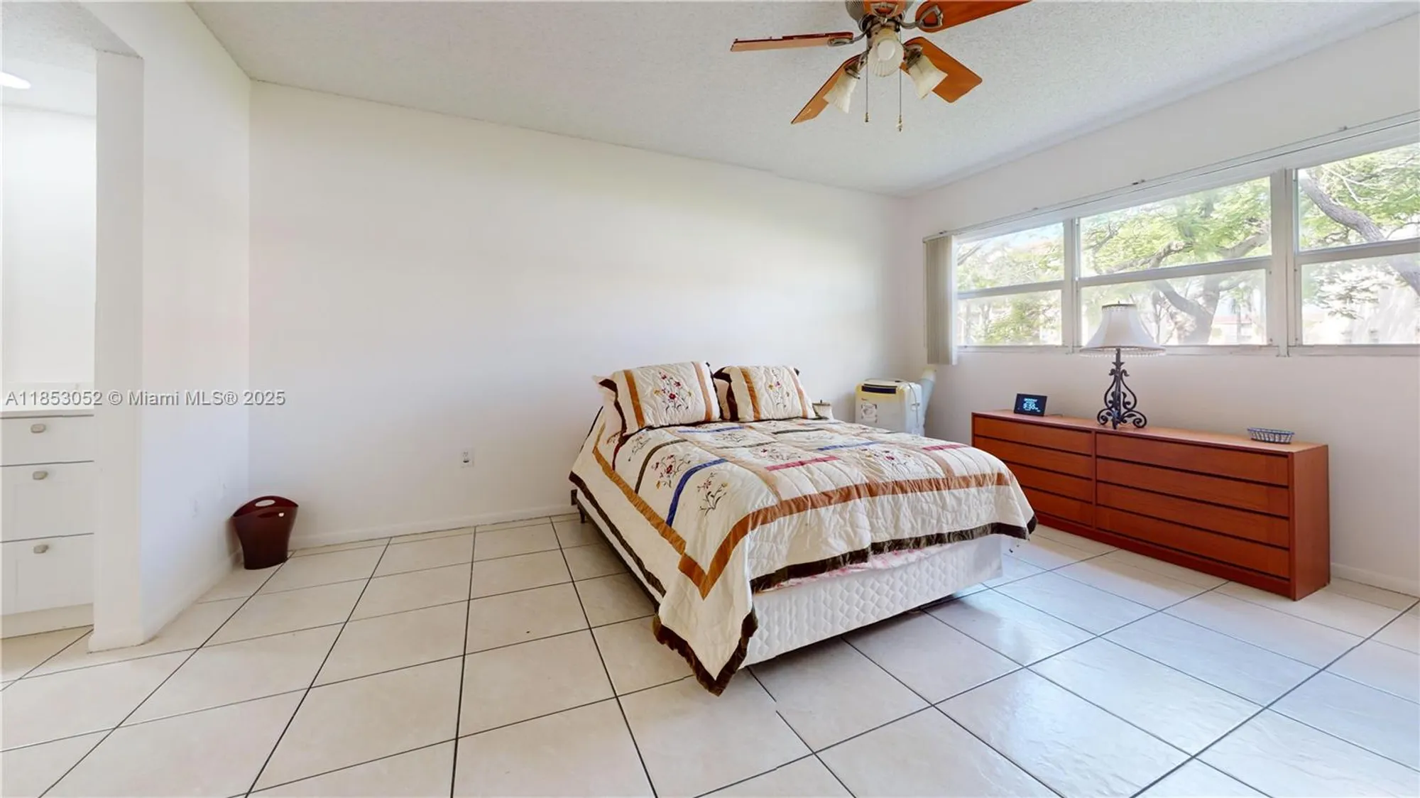 Property Slideshow image 9 of 49 | 550 sw 137th ave l104, Pembroke Pines, FL, 33027