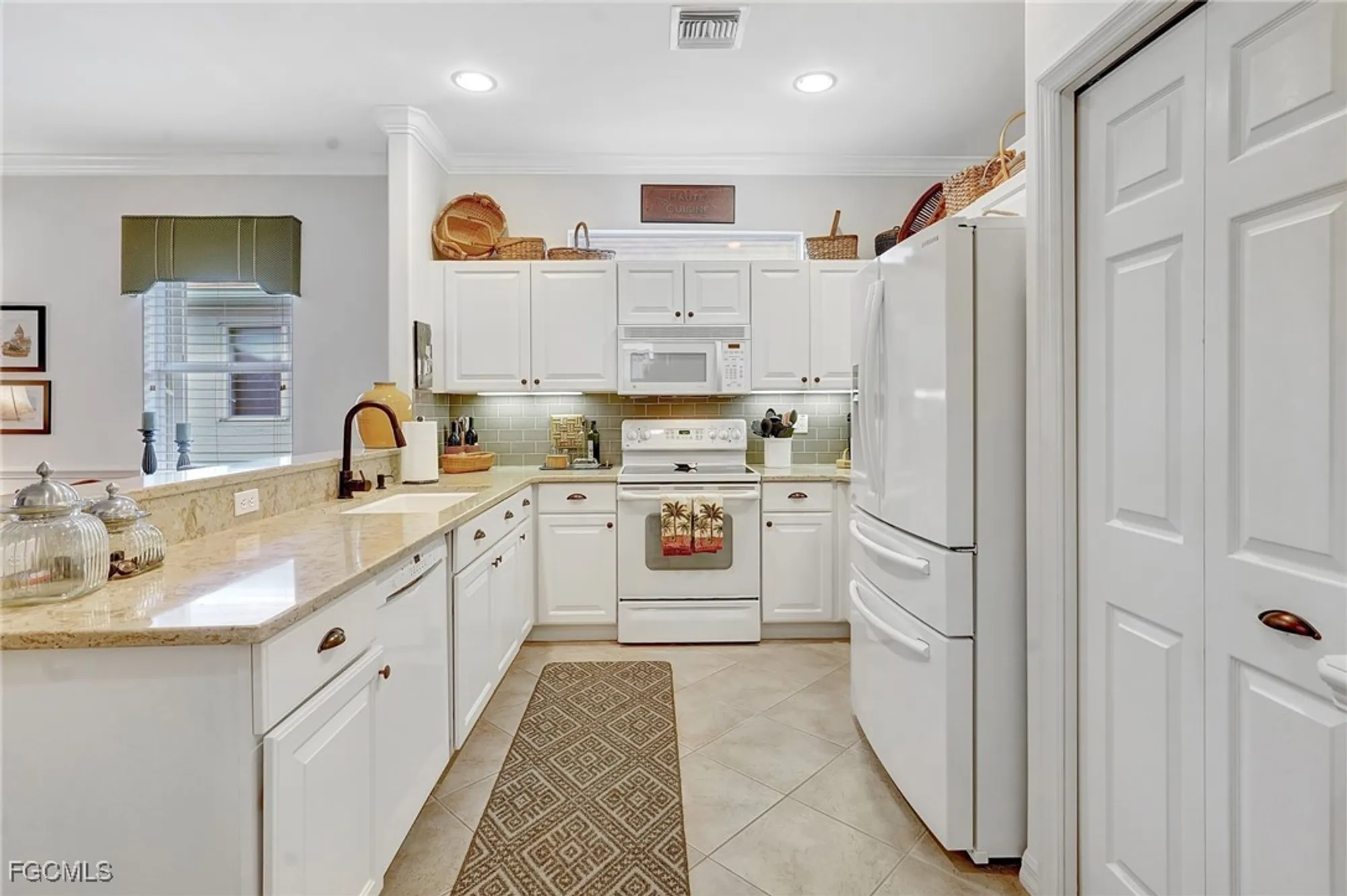 Property Slideshow image 17 of 50 | 8297 langshire way, Fort Myers, FL, 33912