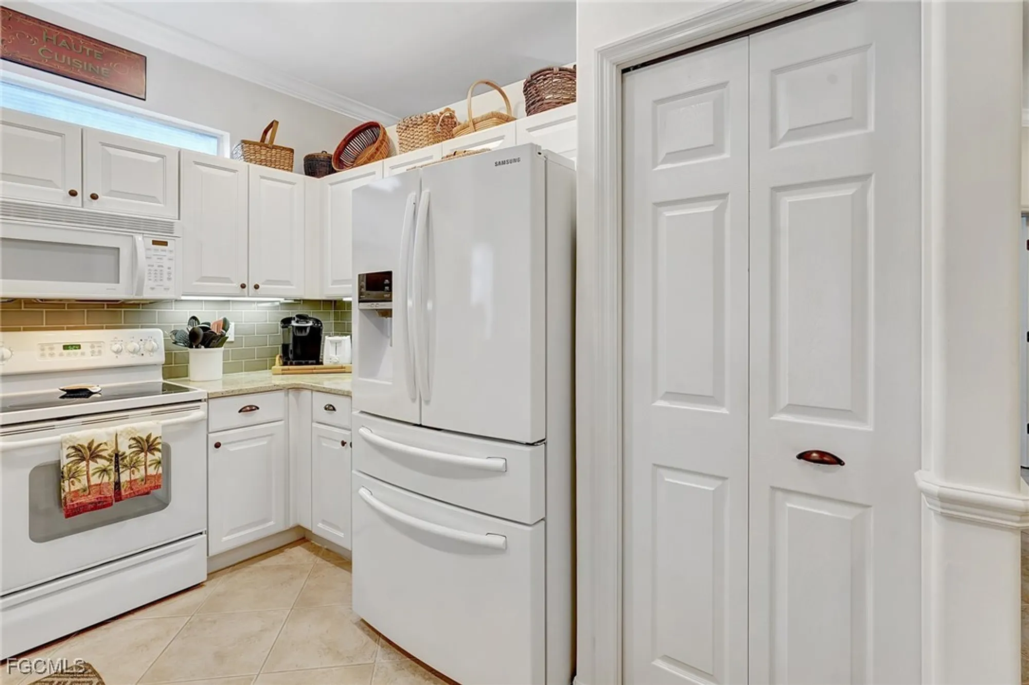 Property Slideshow image 18 of 50 | 8297 langshire way, Fort Myers, FL, 33912