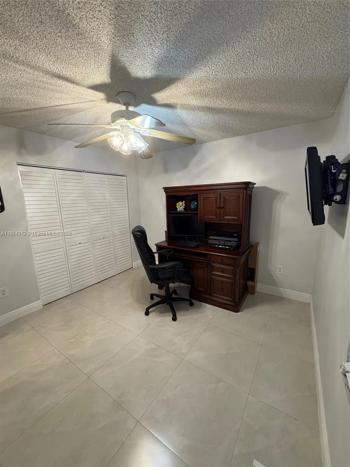 Property Slideshow image 18 of 25 | 12955 sw 16th ct 205m, Pembroke Pines, FL, 33027