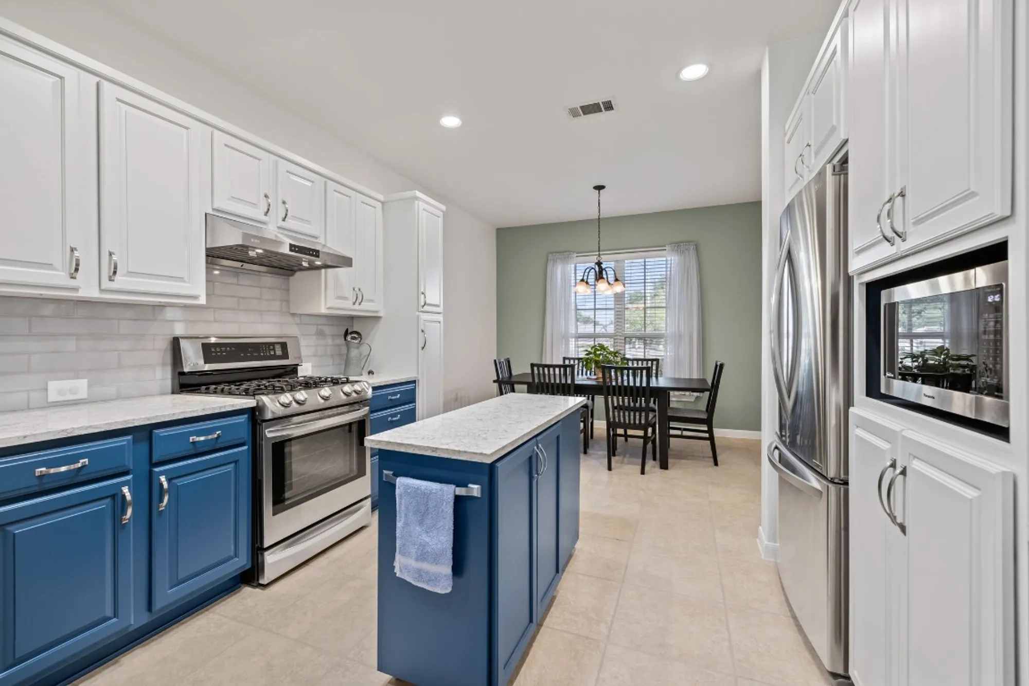 Property Slideshow image 14 of 40 | 302 rosecliff dr, Georgetown, TX, 78633