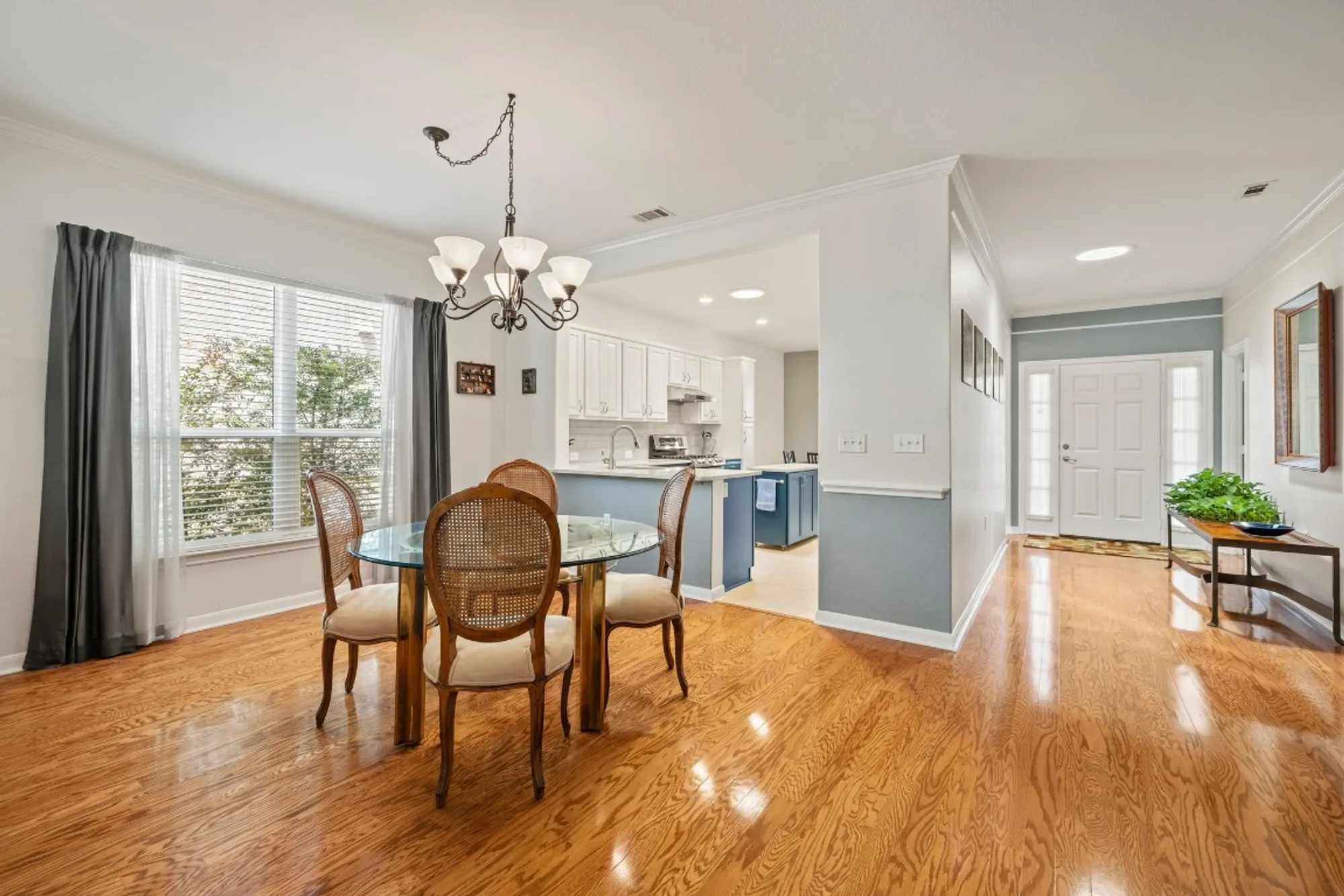 Property Slideshow image 10 of 40 | 302 rosecliff dr, Georgetown, TX, 78633