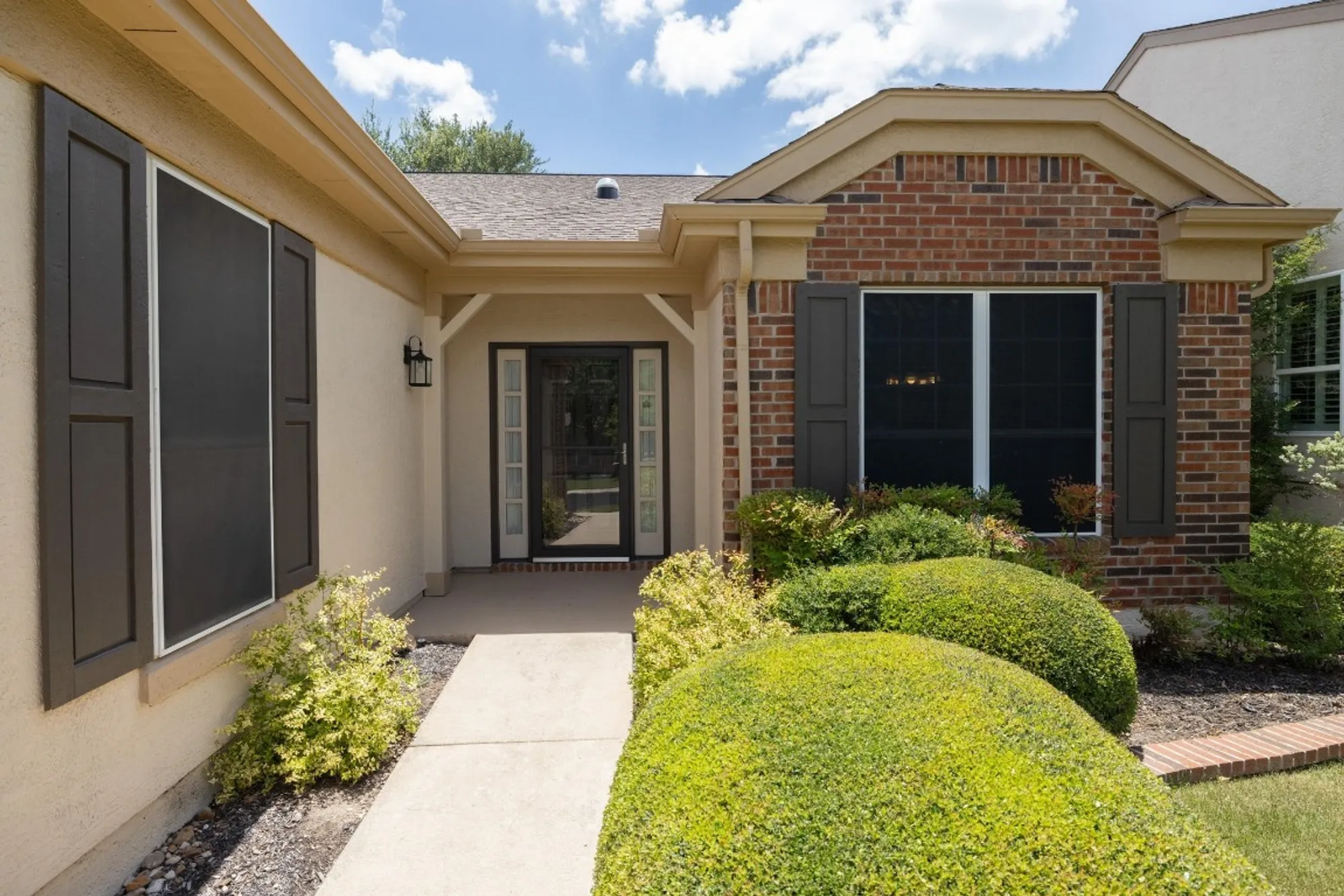 Property Slideshow image 3 of 40 | 302 rosecliff dr, Georgetown, TX, 78633