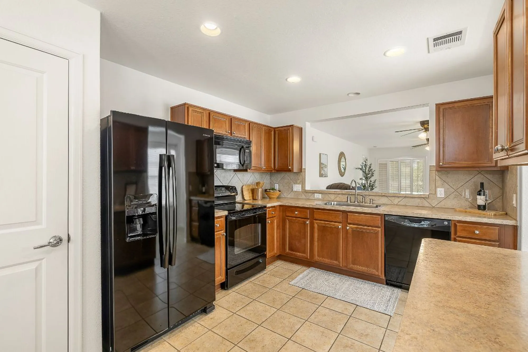 Property Slideshow image 11 of 22 | 607 salt creek ln, Georgetown, TX, 78633