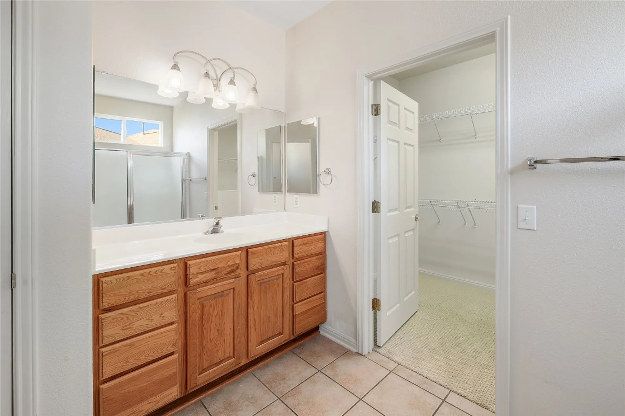 Property Slideshow image 17 of 28 | 107 lynn cv, Georgetown, TX, 78633