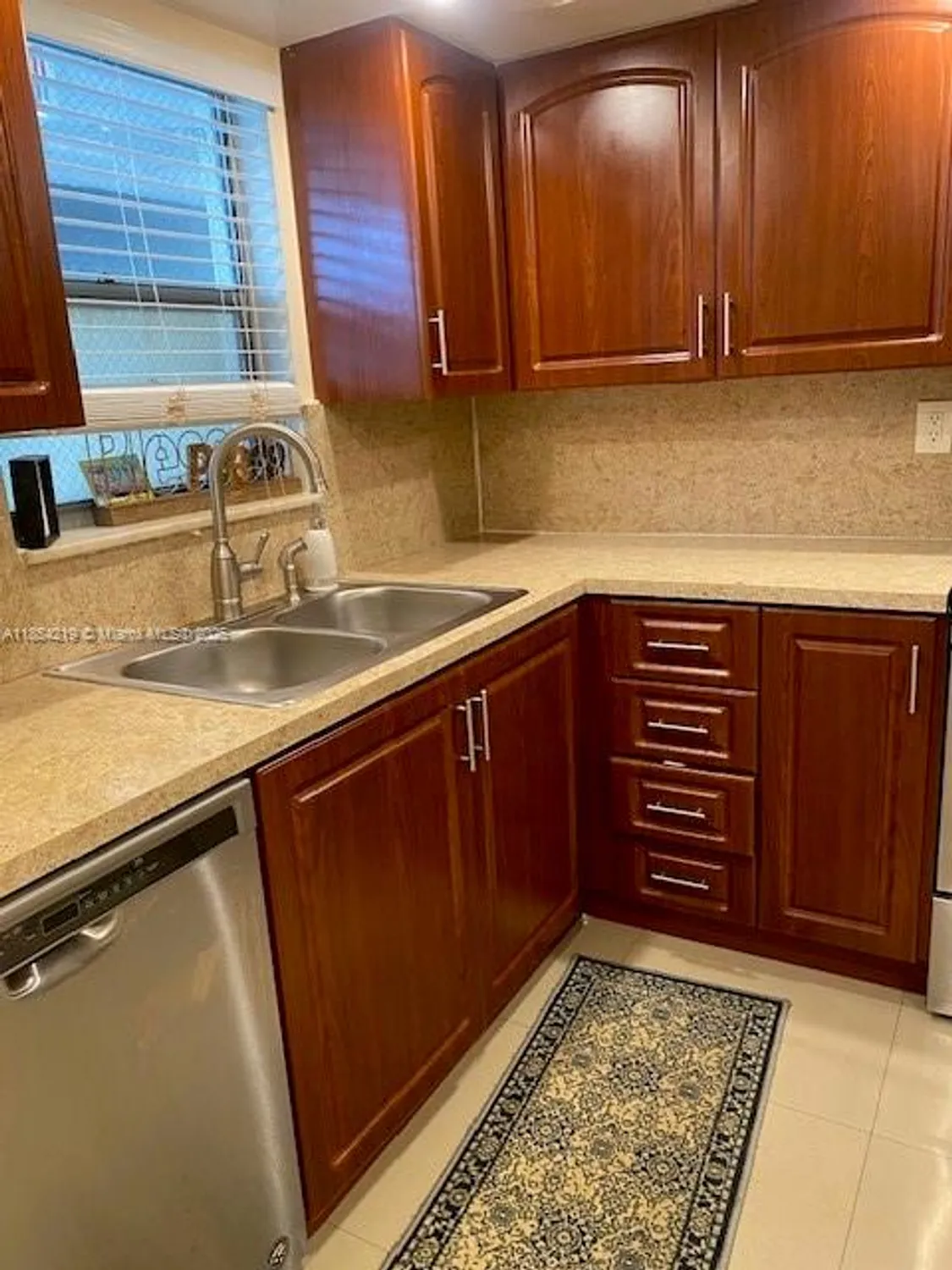 Property Slideshow image 6 of 22 | 5860 nw 44th st apt 102, Lauderhill, FL, 33319