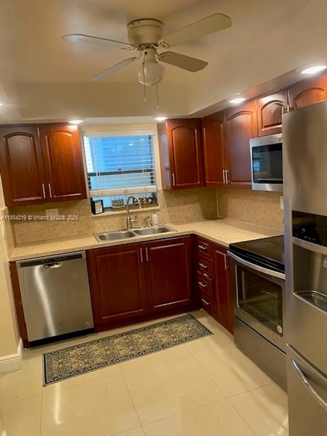 Property Slideshow image 7 of 22 | 5860 nw 44th st apt 102, Lauderhill, FL, 33319