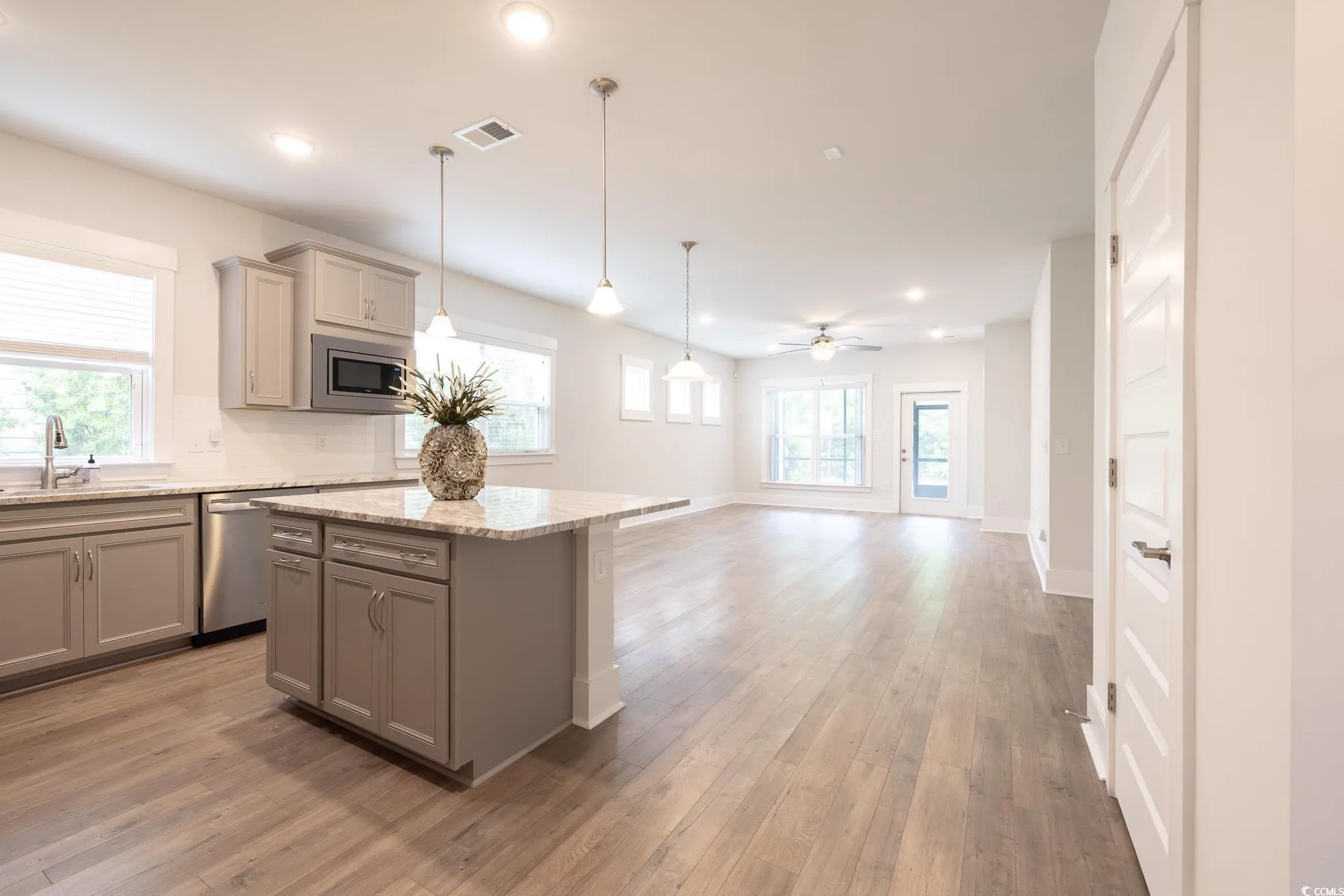 Property Slideshow image 6 of 18 | 6081 tramonto st, Myrtle Beach, SC, 29577