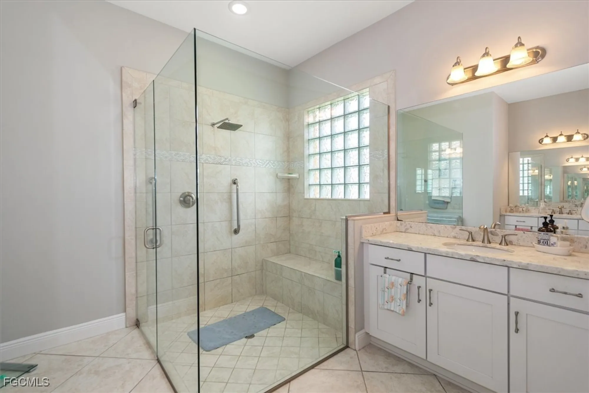 Property Slideshow image 17 of 33 | 10416 sirene way, Fort Myers, FL, 33913