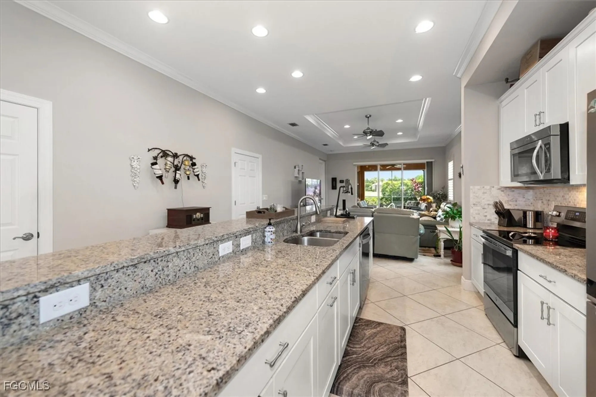 Property Slideshow image 9 of 33 | 10416 sirene way, Fort Myers, FL, 33913