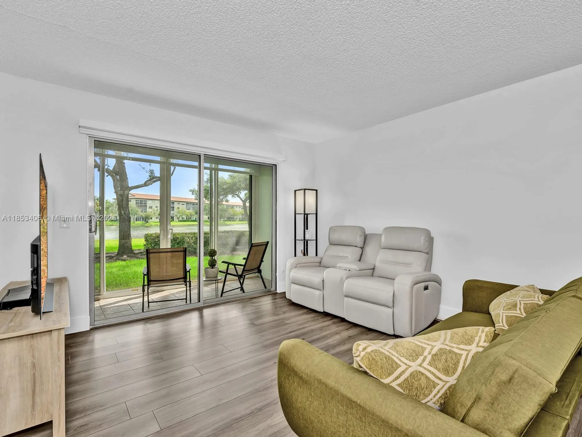 Property Slideshow image 19 of 41 | 13001 sw 15th ct apt 104t, Pembroke Pines, FL, 33027