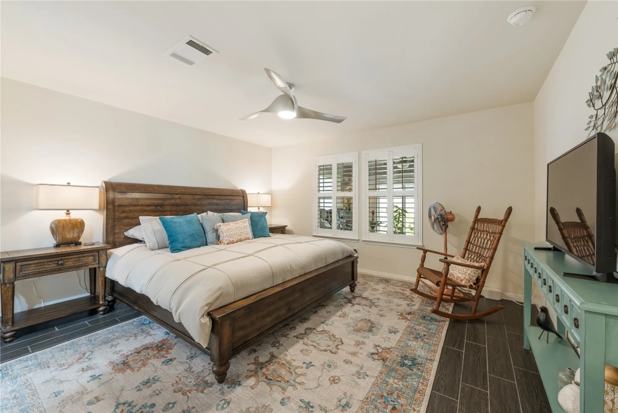 Property Slideshow image 19 of 40 | 307 hobby st, Georgetown, TX, 78633