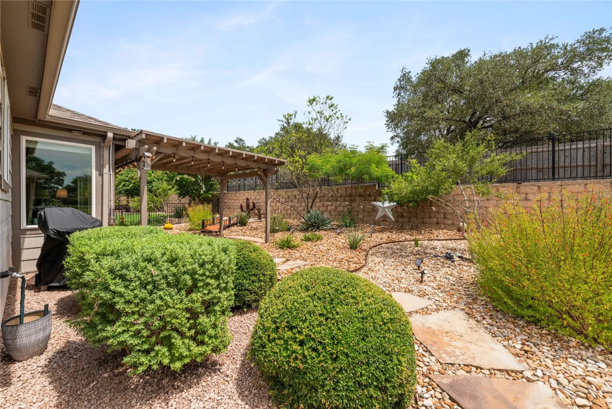 Property Slideshow image 35 of 40 | 307 hobby st, Georgetown, TX, 78633