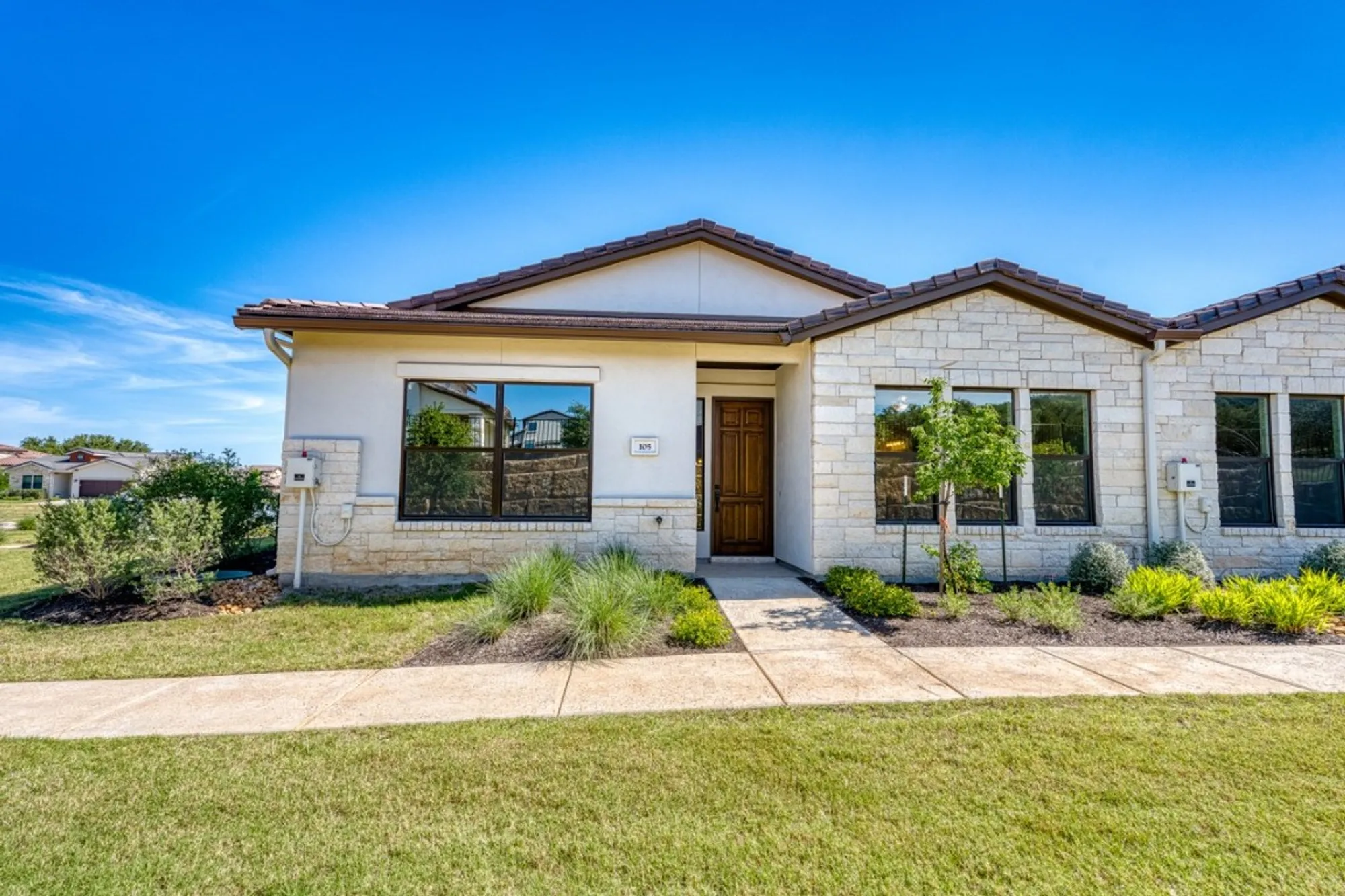 Property Slideshow image 1 of 40 | 105 amiata dr, Horseshoe Bay, TX, 78657