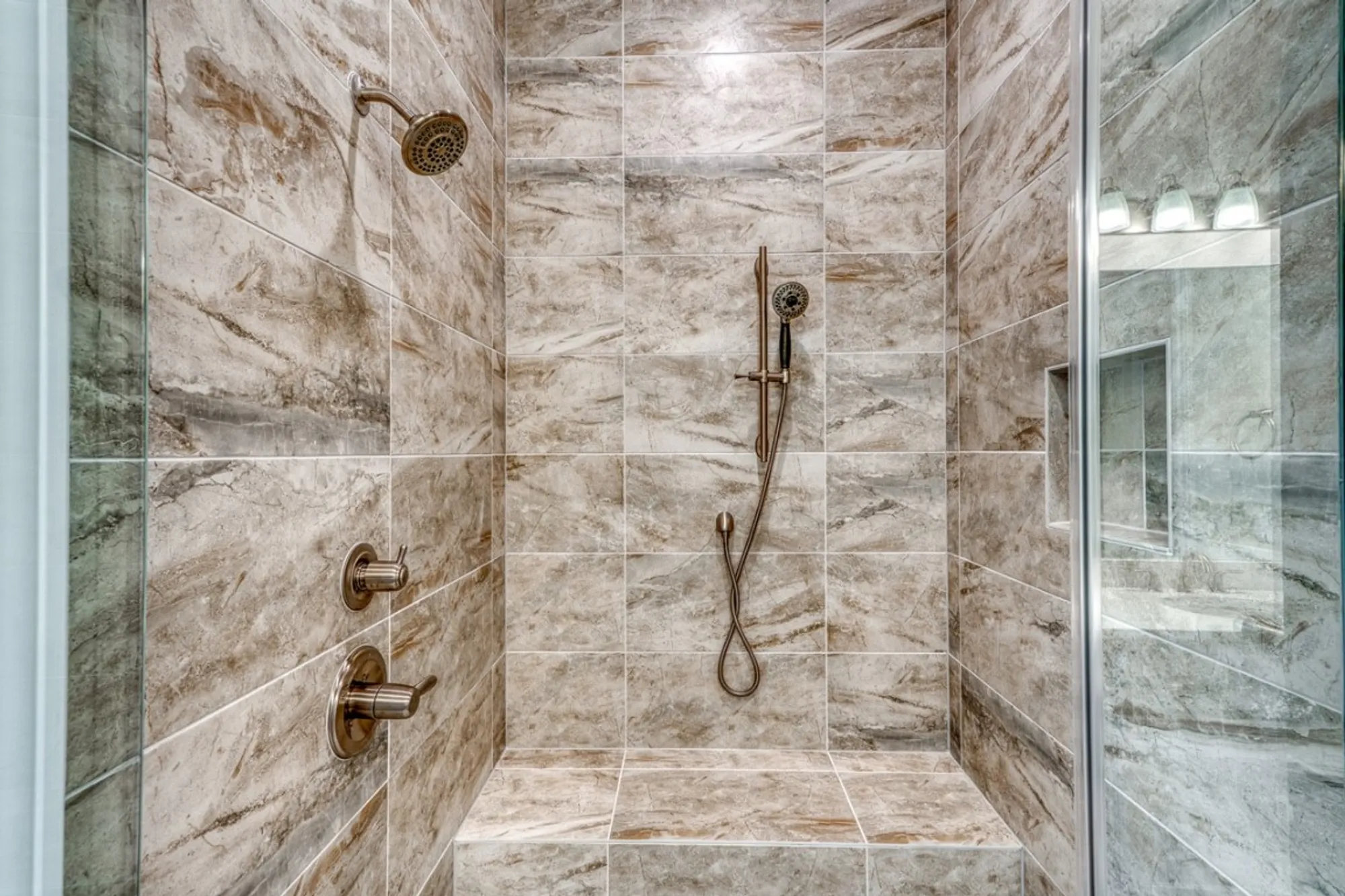 Property Slideshow image 11 of 40 | 105 amiata dr, Horseshoe Bay, TX, 78657