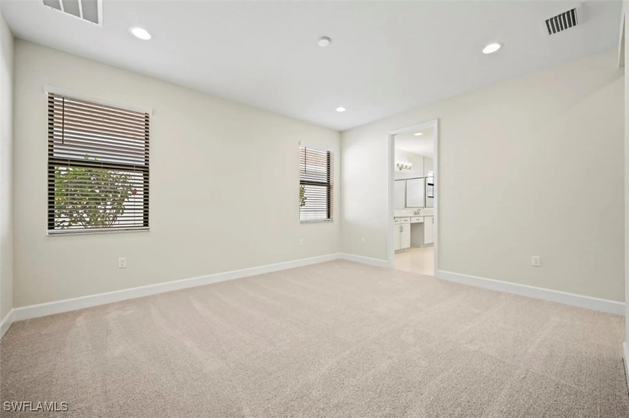 Property Slideshow image 19 of 49 | 3369 meloy dr, Fort Myers, FL, 33905