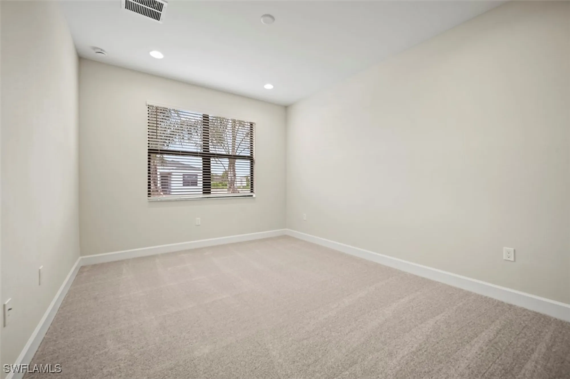 Property Slideshow image 24 of 49 | 3369 meloy dr, Fort Myers, FL, 33905