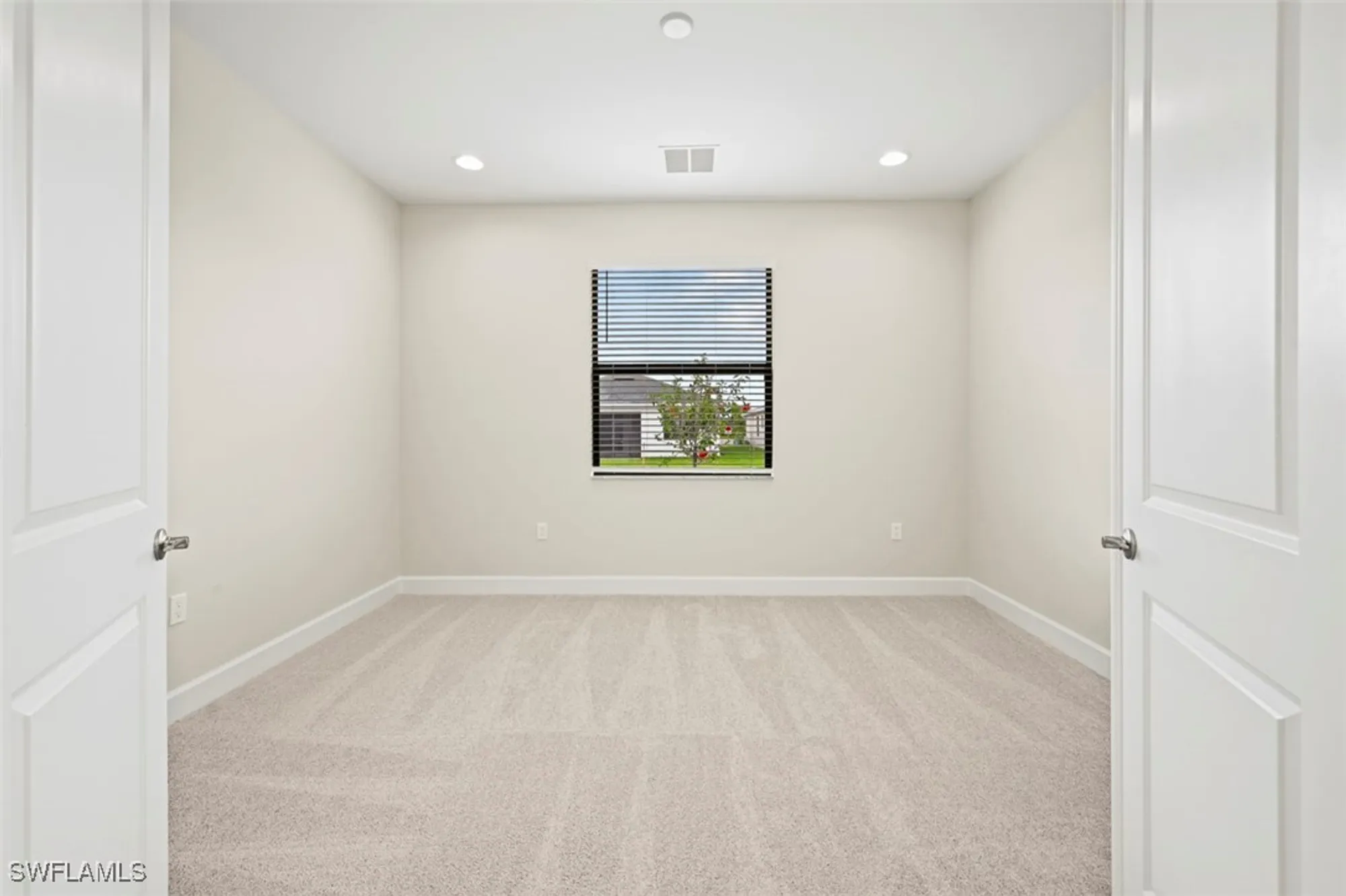 Property Slideshow image 22 of 49 | 3369 meloy dr, Fort Myers, FL, 33905