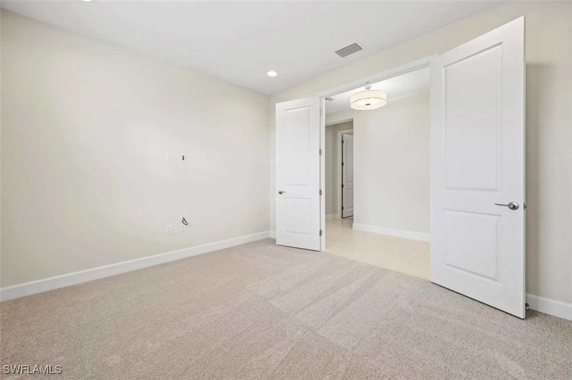 Property Slideshow image 23 of 49 | 3369 meloy dr, Fort Myers, FL, 33905