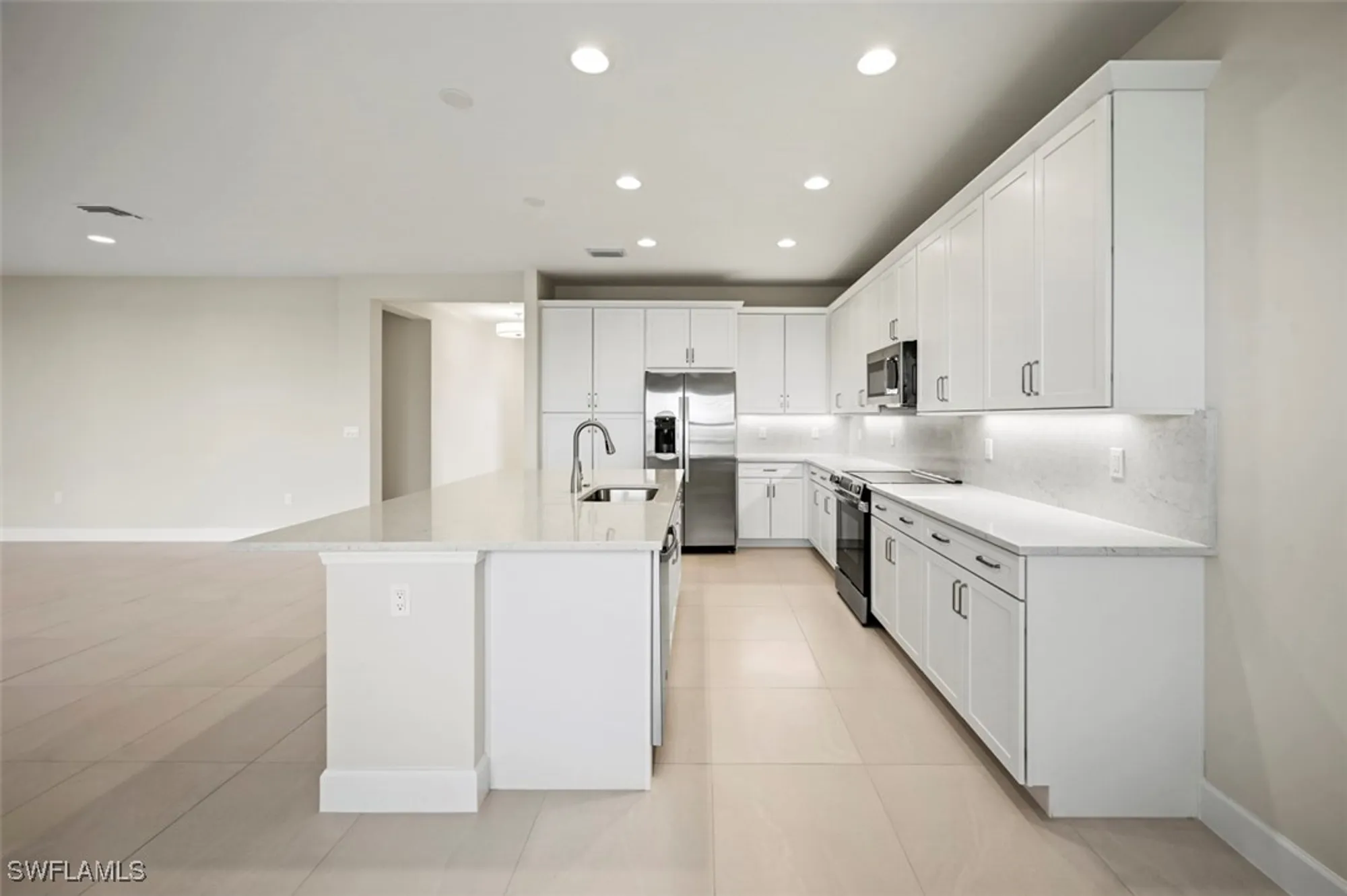 Property Slideshow image 8 of 49 | 3369 meloy dr, Fort Myers, FL, 33905