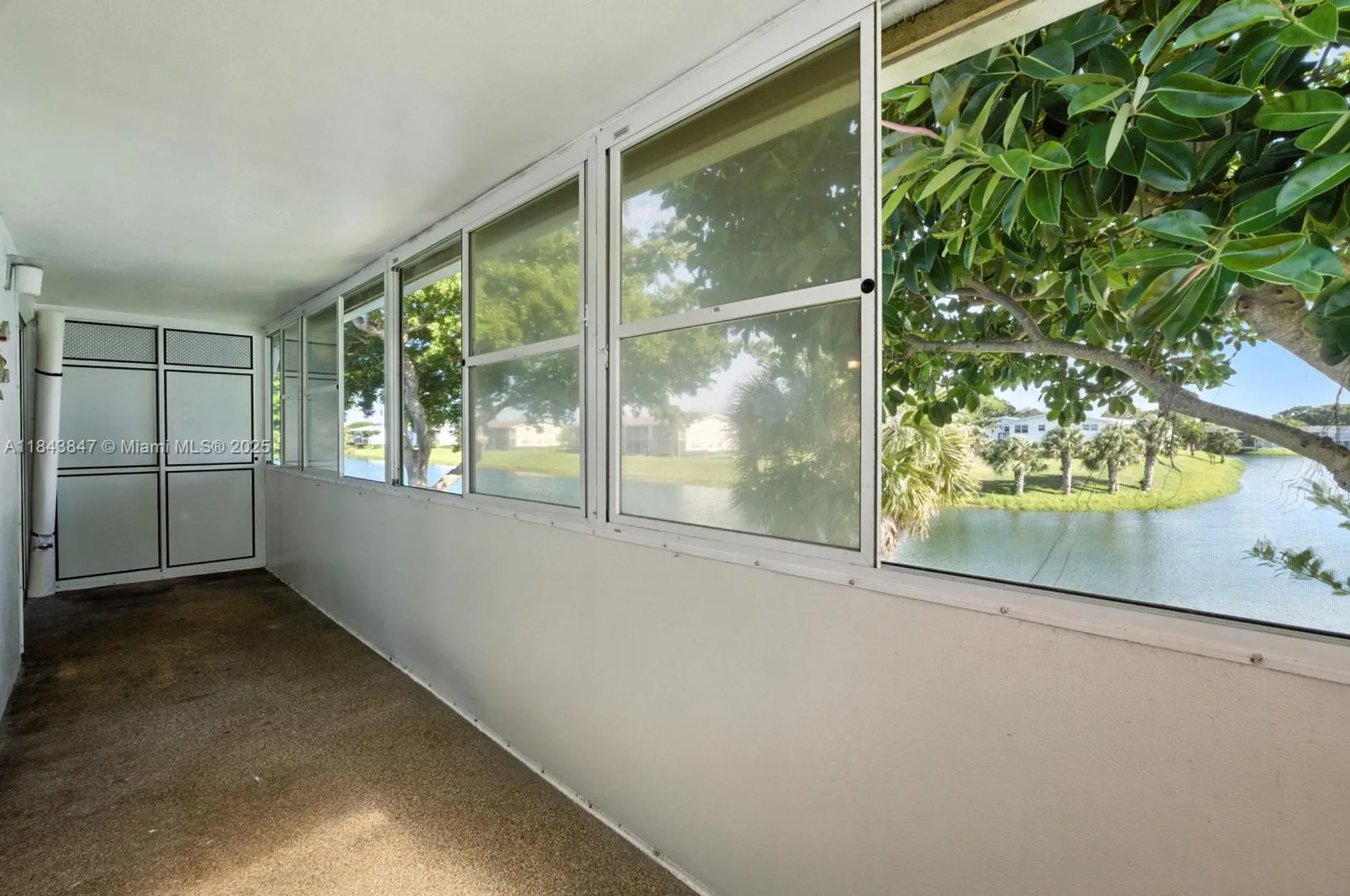 Property Slideshow image 12 of 28 | 61 somerset c # 61, West Palm Beach, FL, 33417