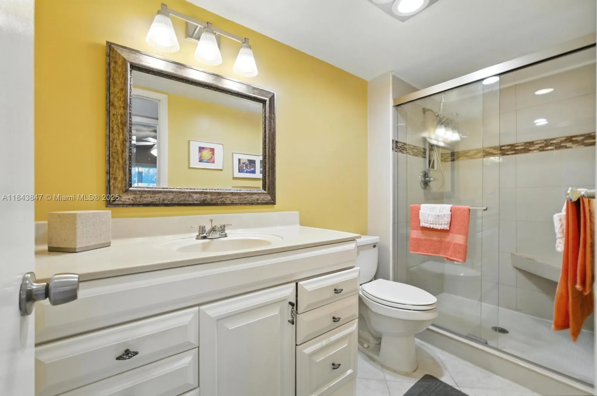 Property Slideshow image 4 of 28 | 61 somerset c # 61, West Palm Beach, FL, 33417