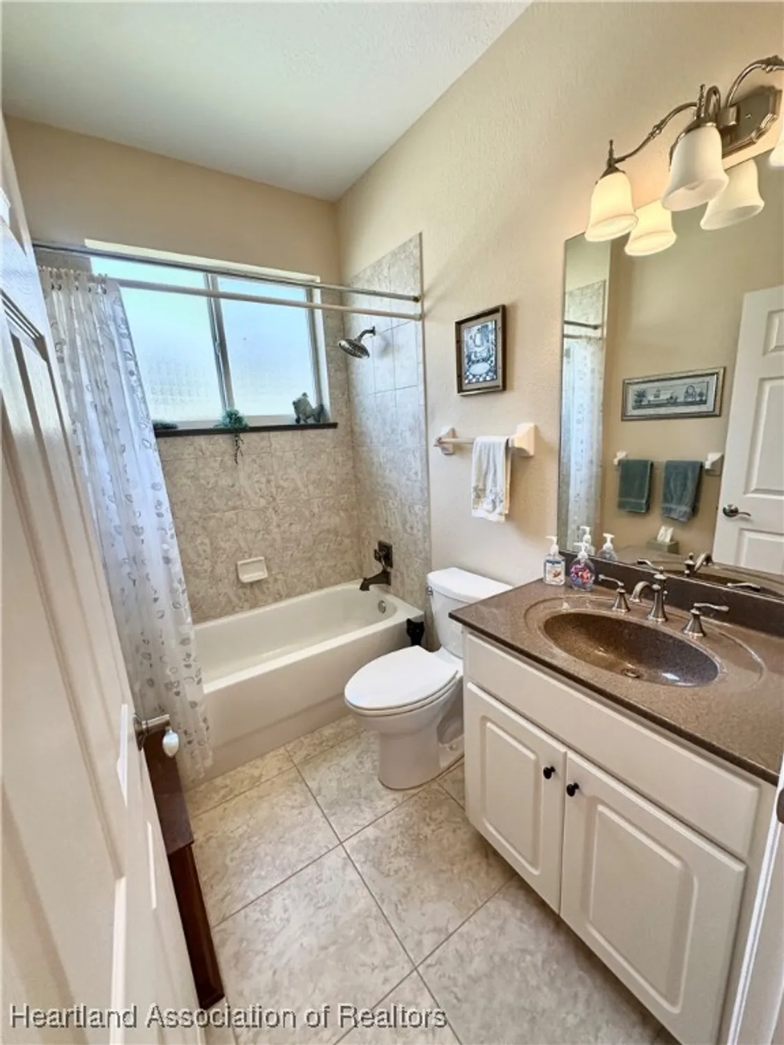 Property Slideshow image 10 of 33 | 5040 birkdale dr, Avon Park, FL, 33825