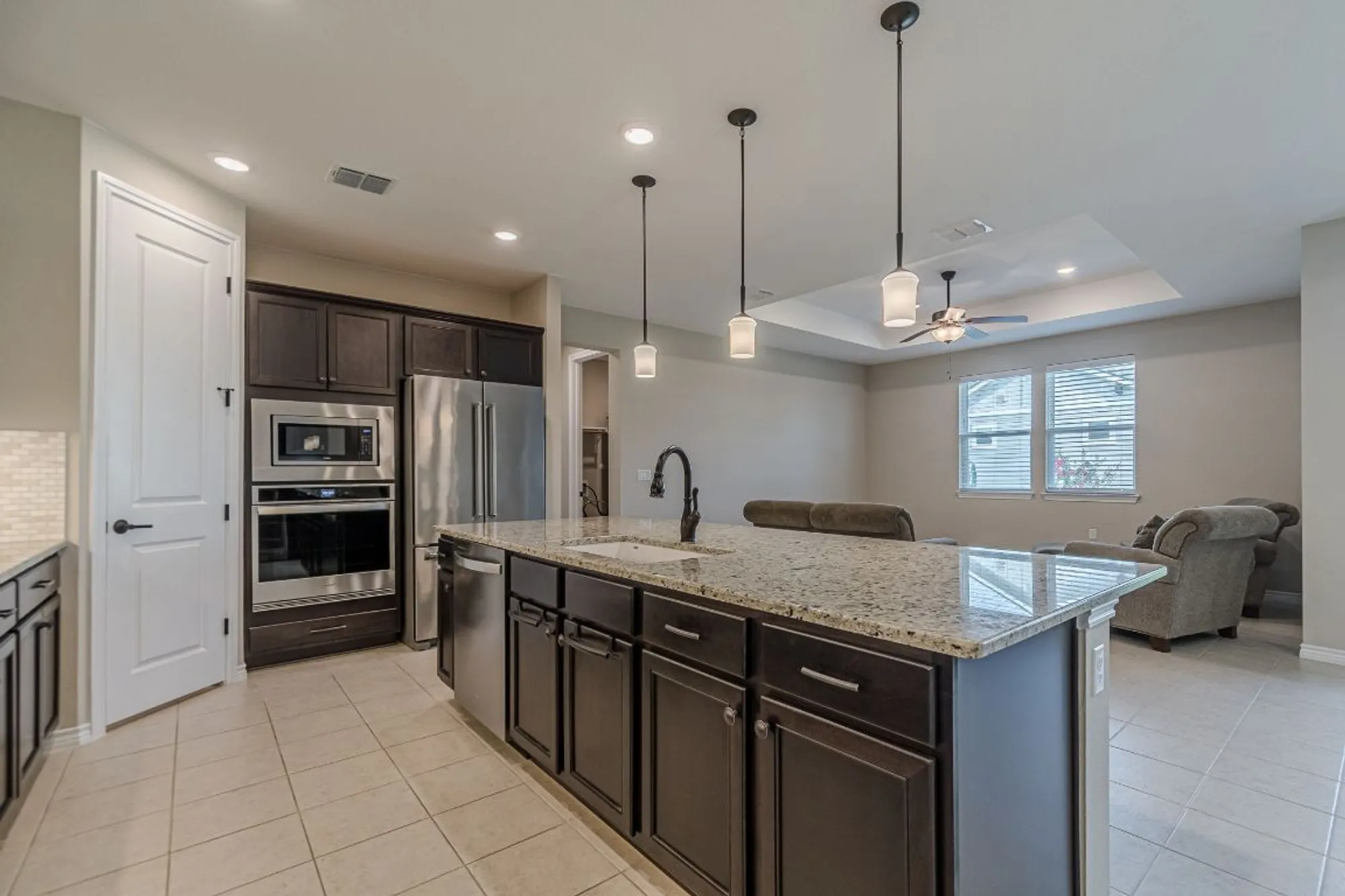 Property Slideshow image 11 of 40 | 112 diving crest cv unit 103, San Marcos, TX, 78666