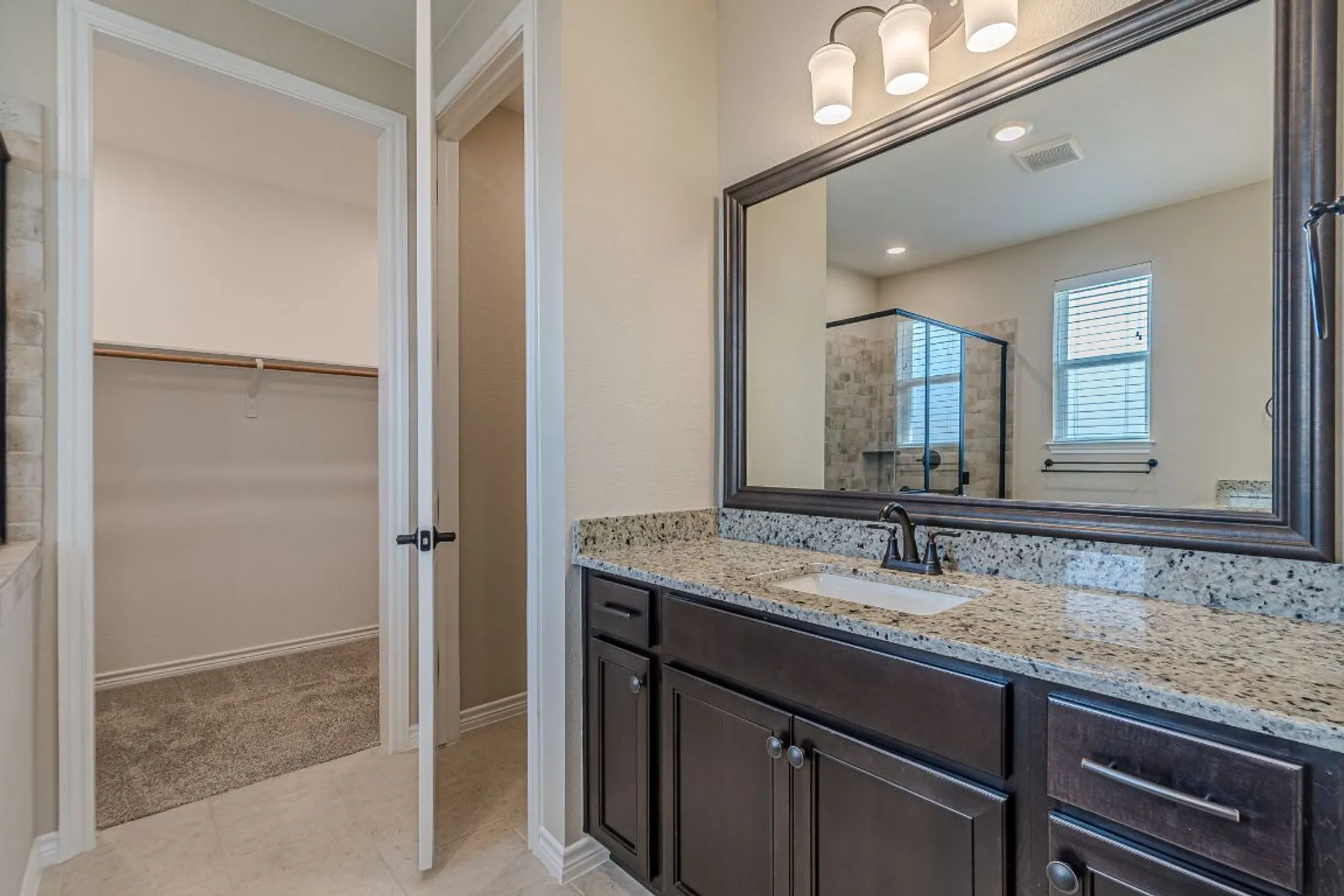 Property Slideshow image 25 of 40 | 112 diving crest cv unit 103, San Marcos, TX, 78666