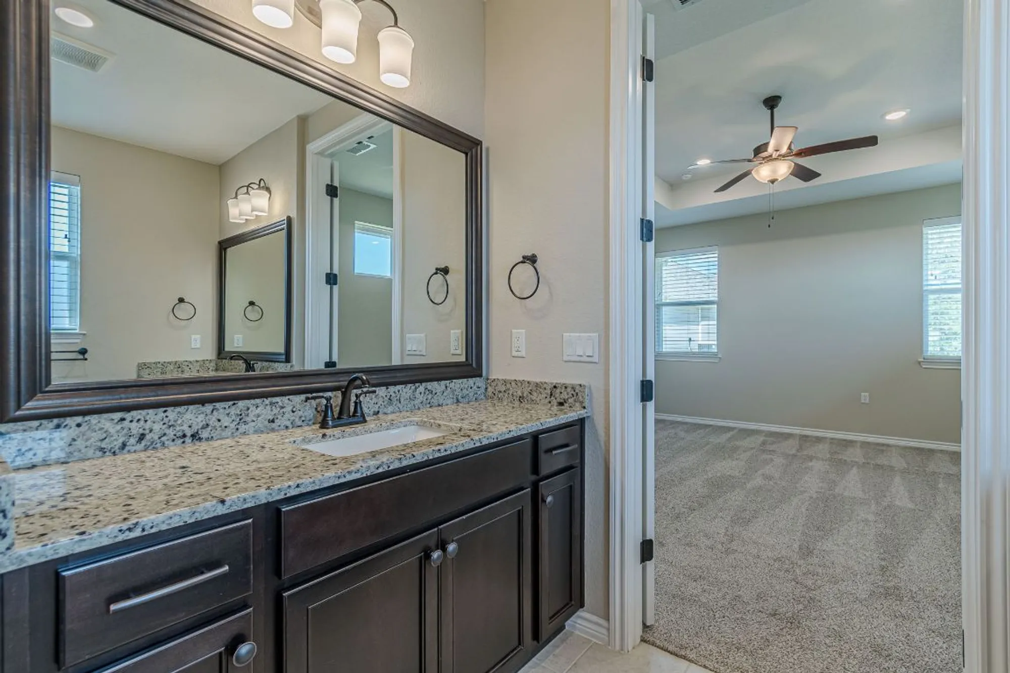 Property Slideshow image 26 of 40 | 112 diving crest cv unit 103, San Marcos, TX, 78666