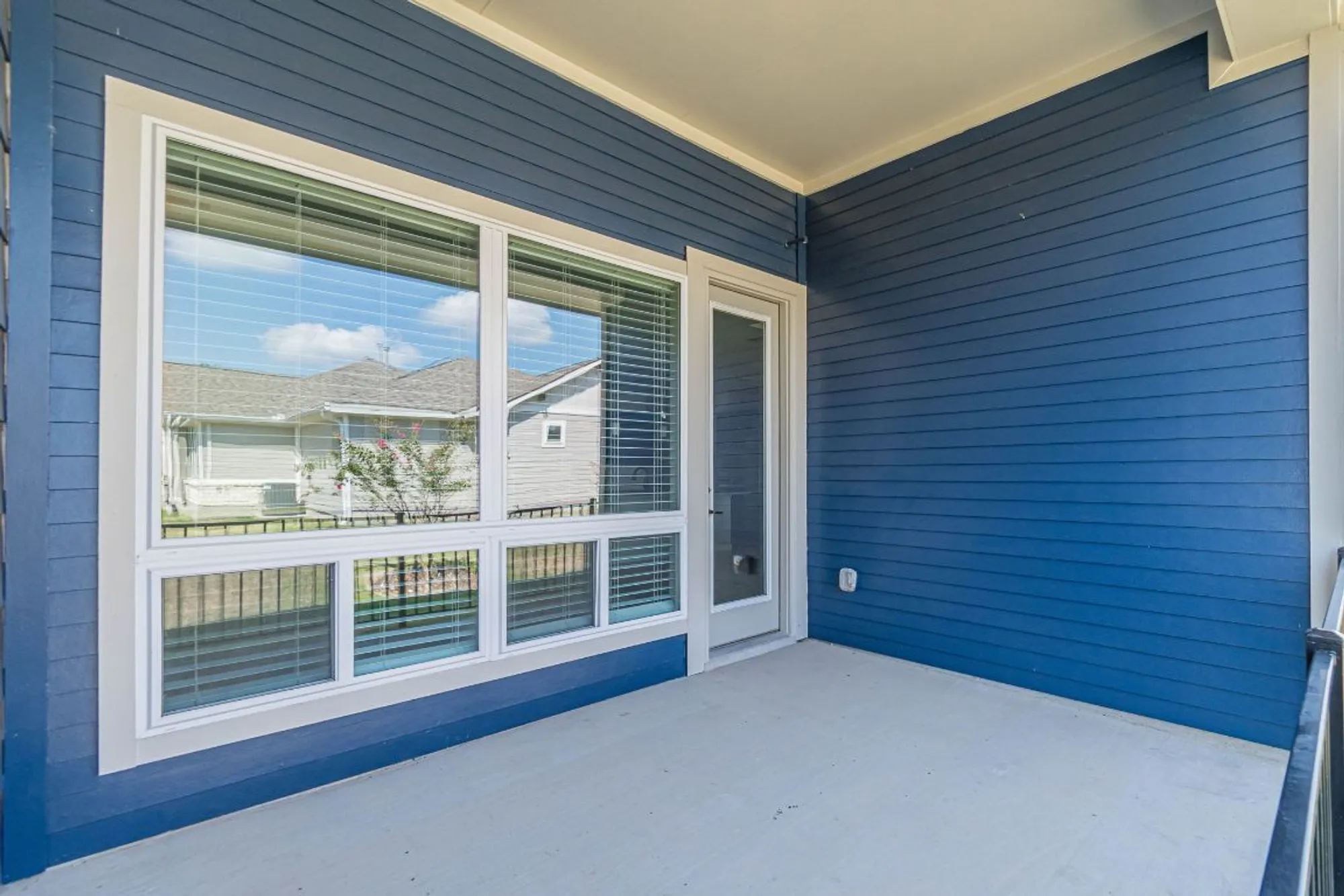 Property Slideshow image 34 of 40 | 112 diving crest cv unit 103, San Marcos, TX, 78666