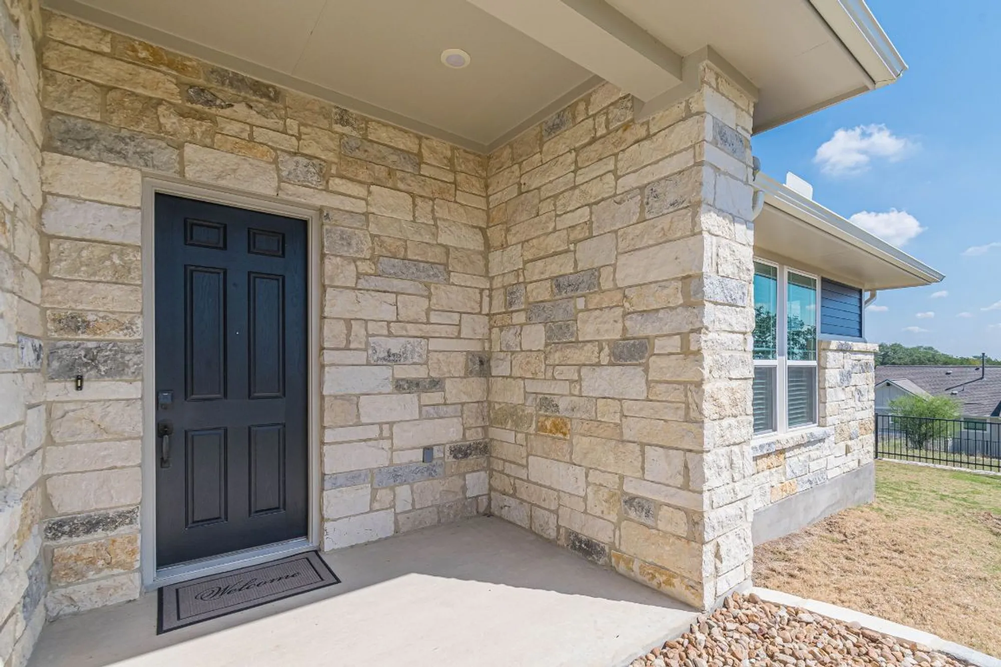 Property Slideshow image 4 of 40 | 112 diving crest cv unit 103, San Marcos, TX, 78666