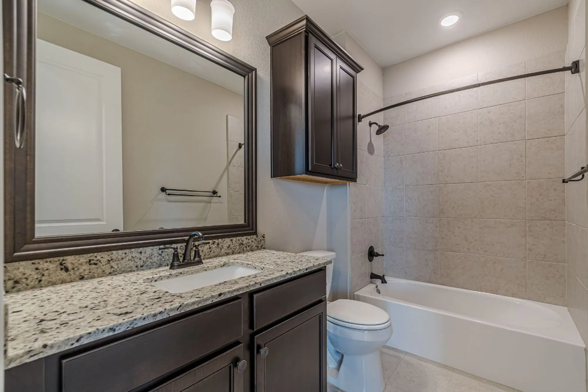 Property Slideshow image 8 of 40 | 112 diving crest cv unit 103, San Marcos, TX, 78666