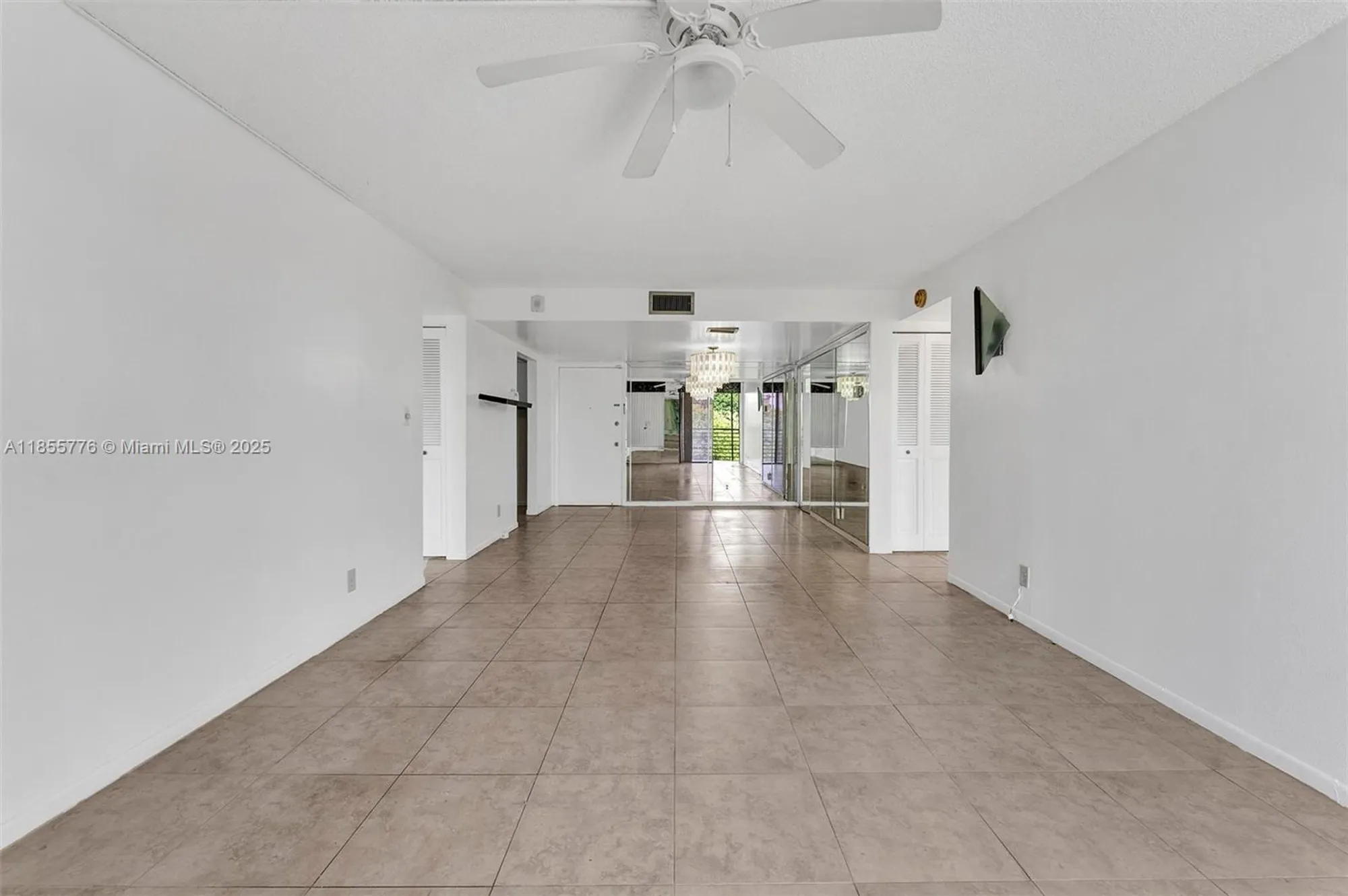 Property Slideshow image 16 of 38 | 6301 n university dr 310, Tamarac, FL, 33321