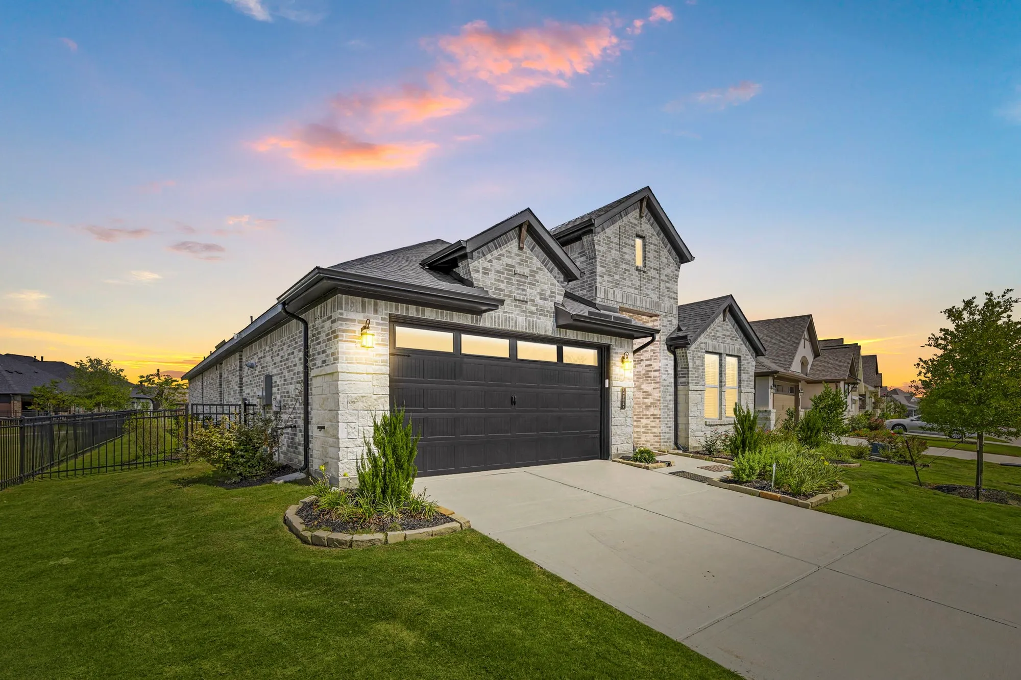 Property Slideshow image 3 of 29 | 14902 shavers dr, Willis, TX, 77318