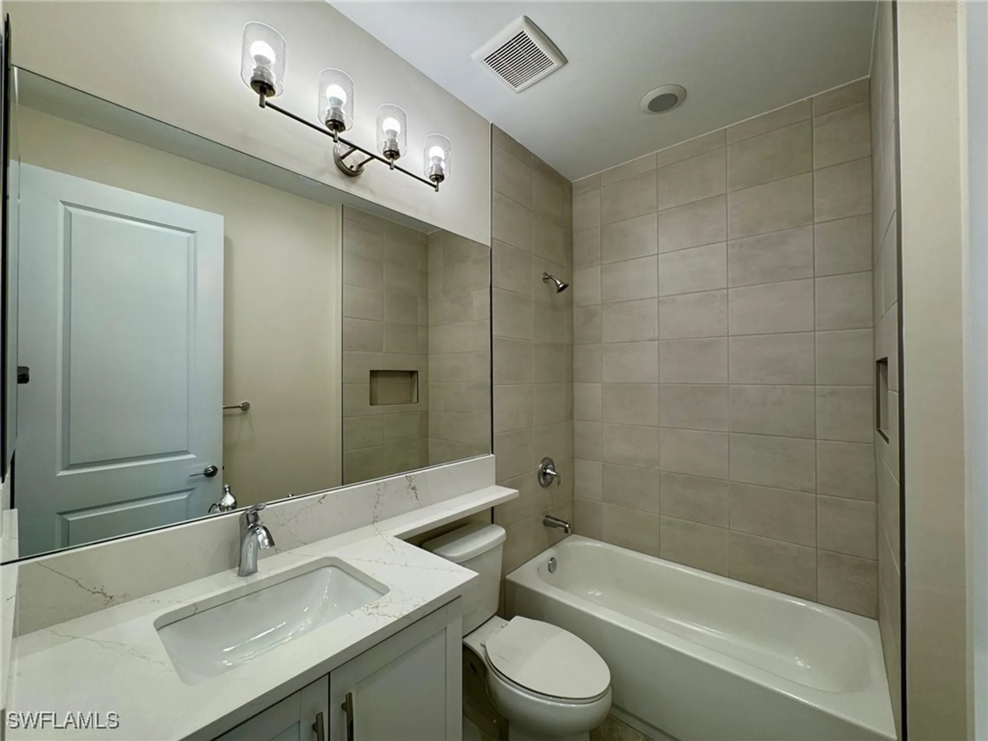 Property Slideshow image 18 of 28 | 14491 cumbria ct, Fort Myers, FL, 33905