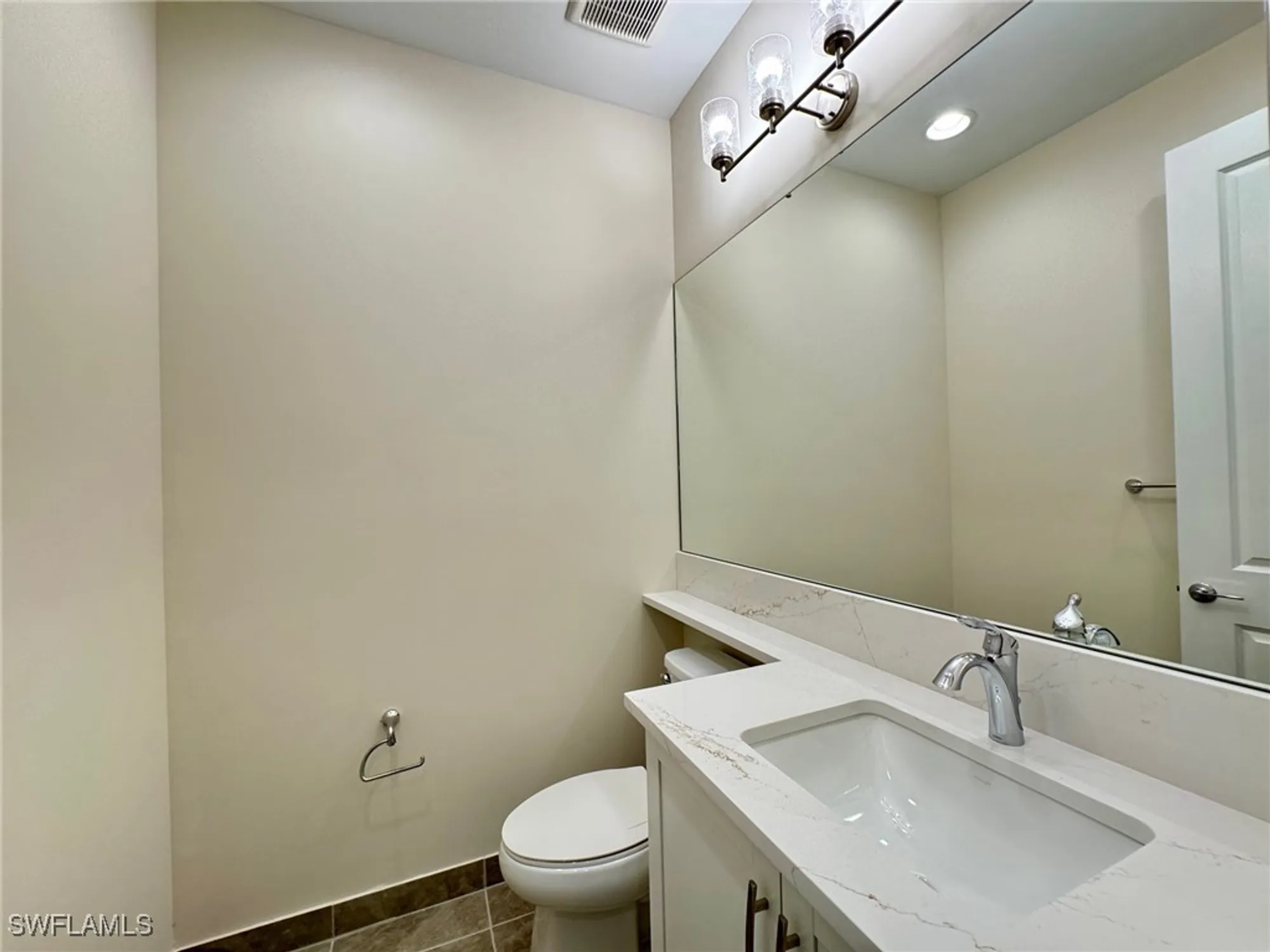 Property Slideshow image 20 of 28 | 14491 cumbria ct, Fort Myers, FL, 33905