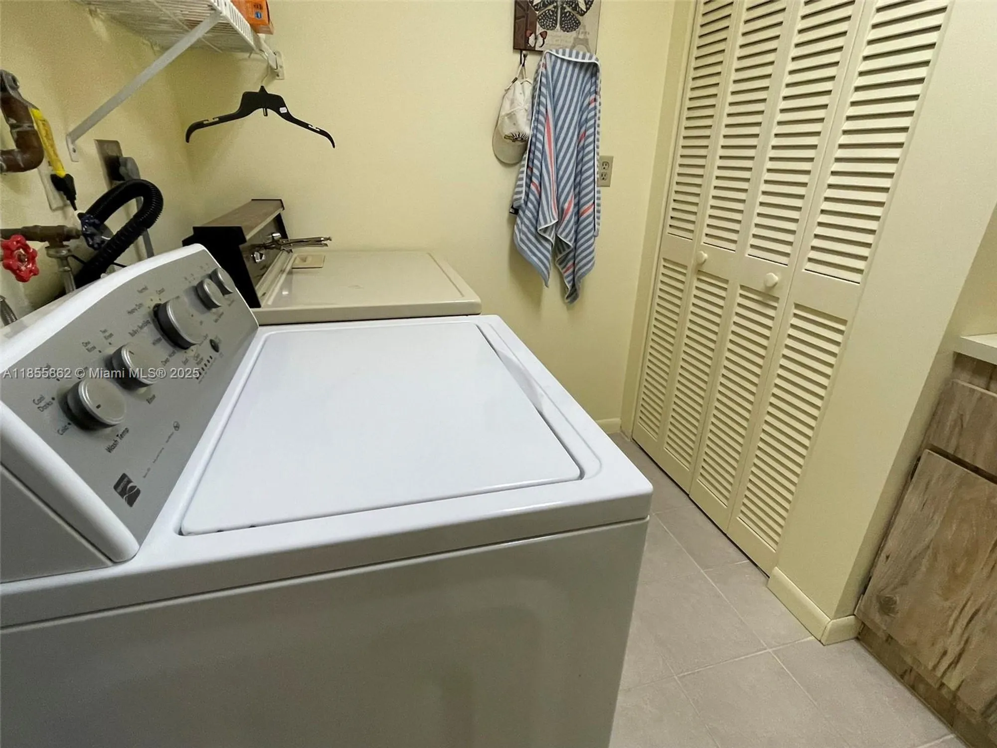 Property Slideshow image 19 of 33 | 4975 e sabal palm blvd 208, Tamarac, FL, 33319