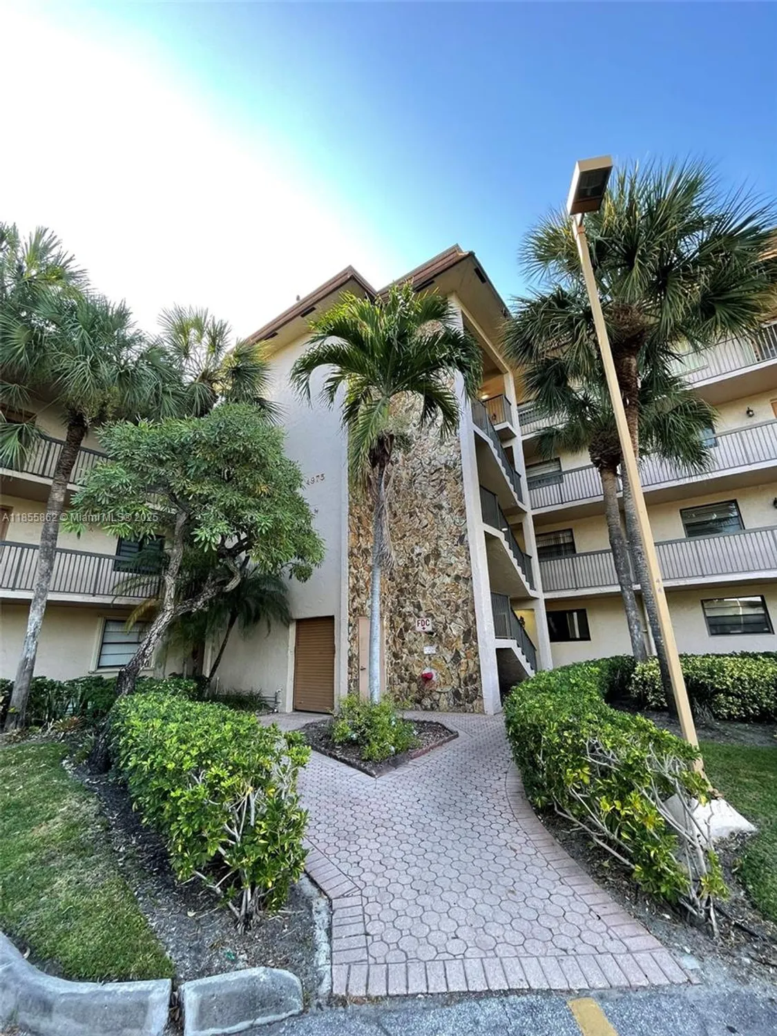 Property Slideshow image 24 of 33 | 4975 e sabal palm blvd 208, Tamarac, FL, 33319