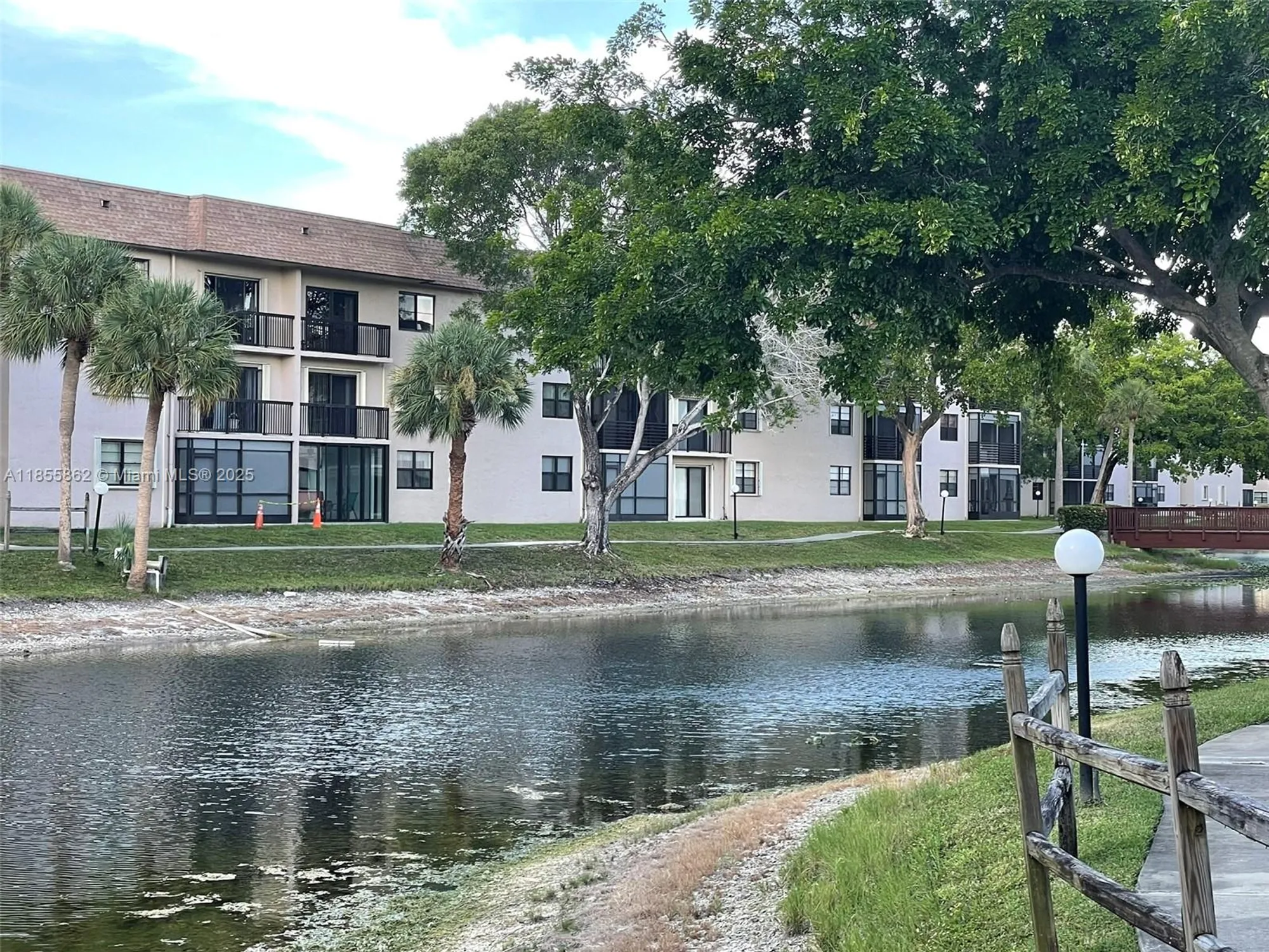 Property Slideshow image 32 of 33 | 4975 e sabal palm blvd 208, Tamarac, FL, 33319