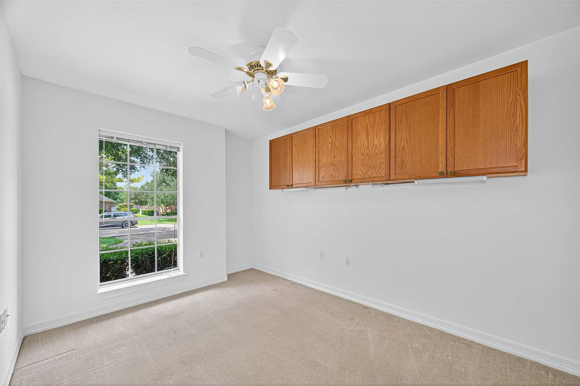 Property Slideshow image 26 of 46 | 3943 e peach hollow cir, Pearland, TX, 77584