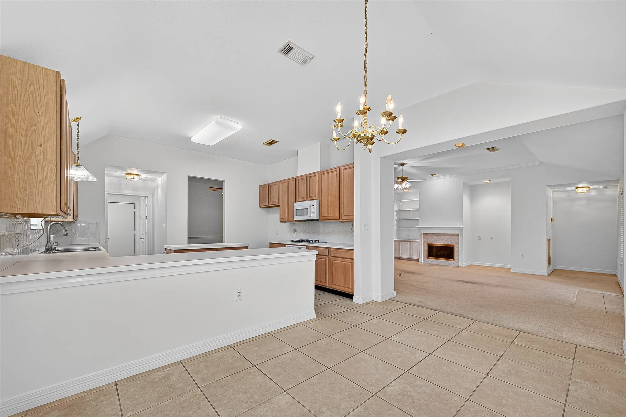 Property Slideshow image 22 of 46 | 3943 e peach hollow cir, Pearland, TX, 77584