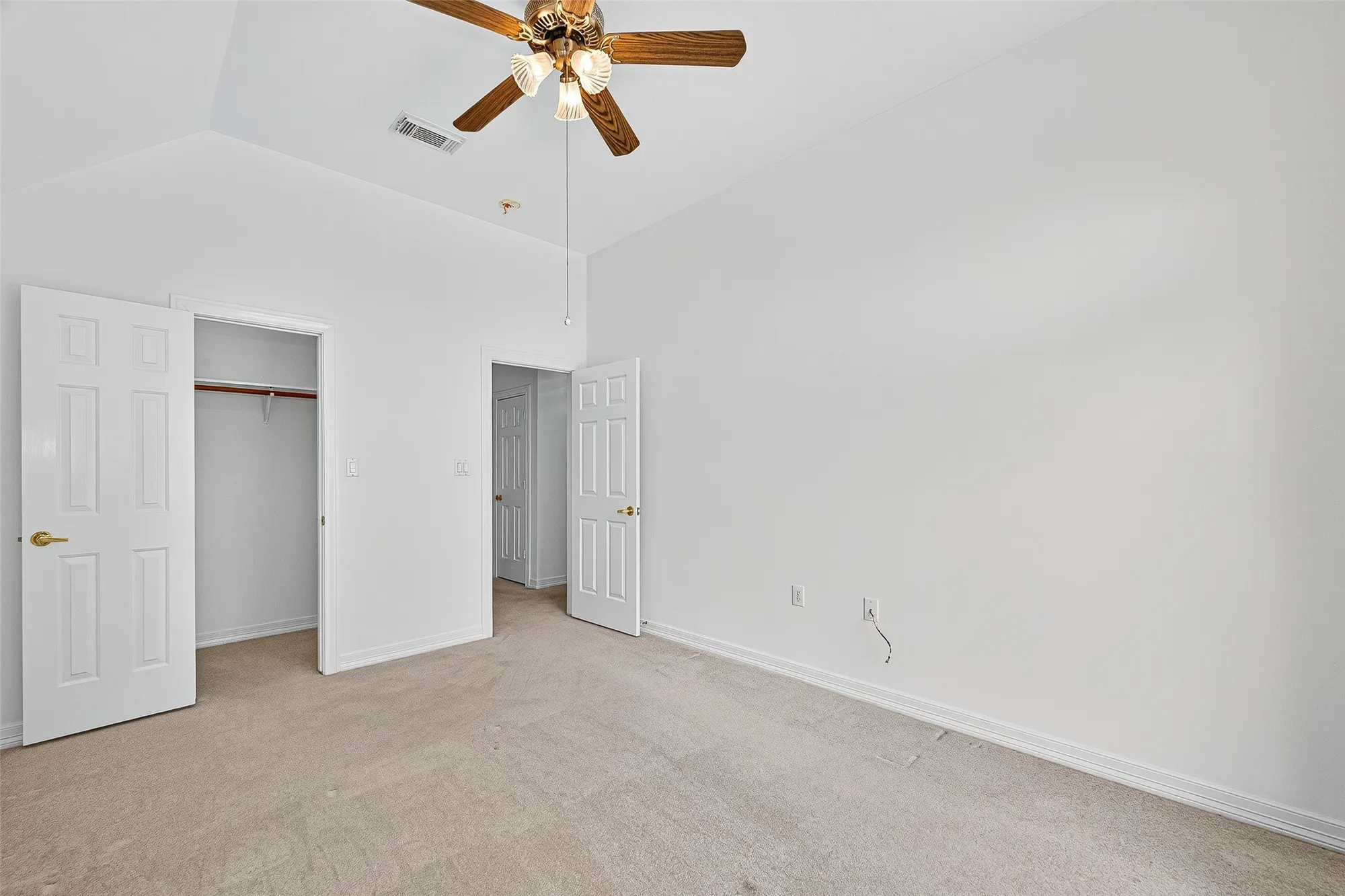 Property Slideshow image 33 of 46 | 3943 e peach hollow cir, Pearland, TX, 77584