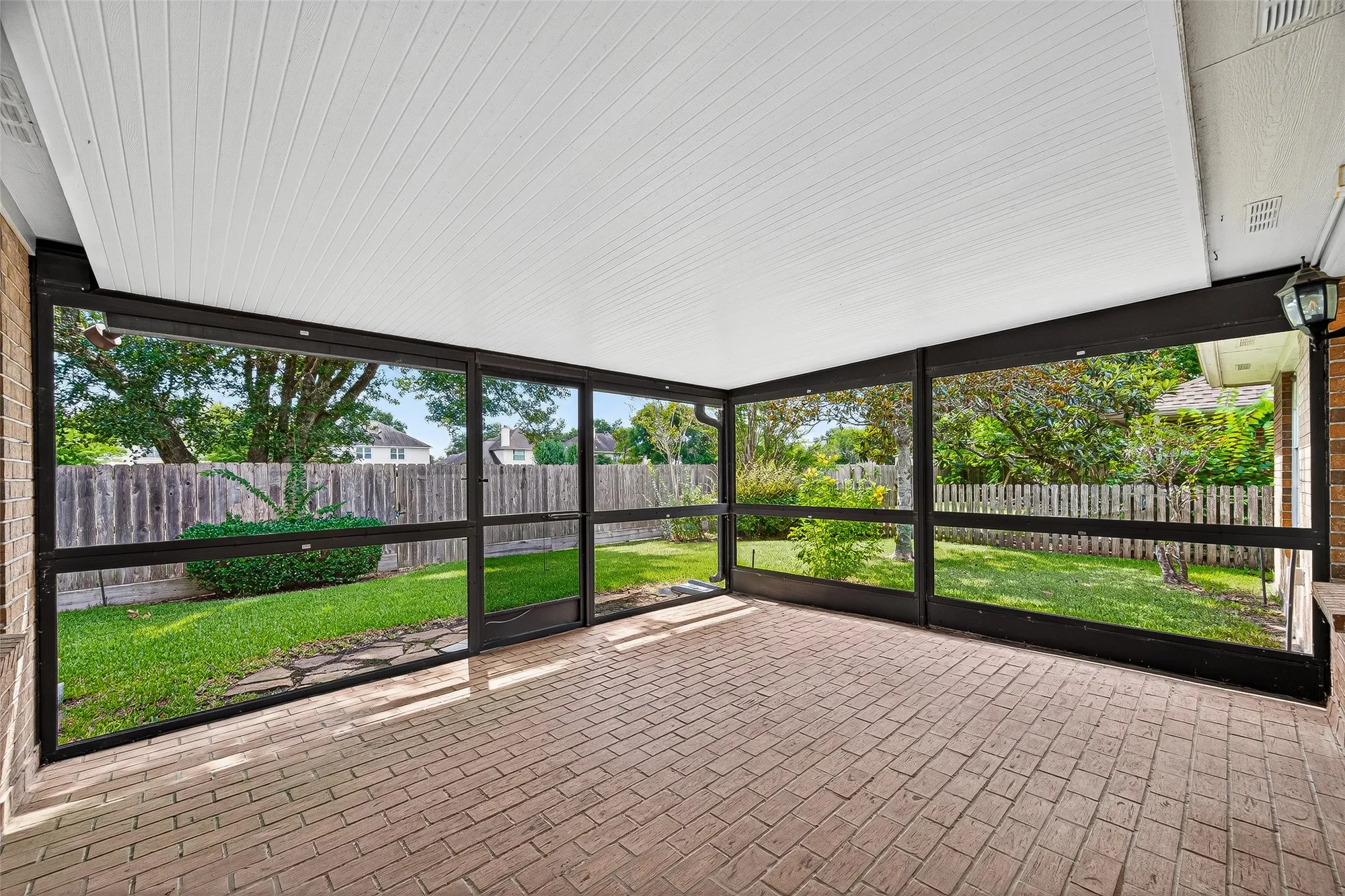 Property Slideshow image 44 of 46 | 3943 e peach hollow cir, Pearland, TX, 77584