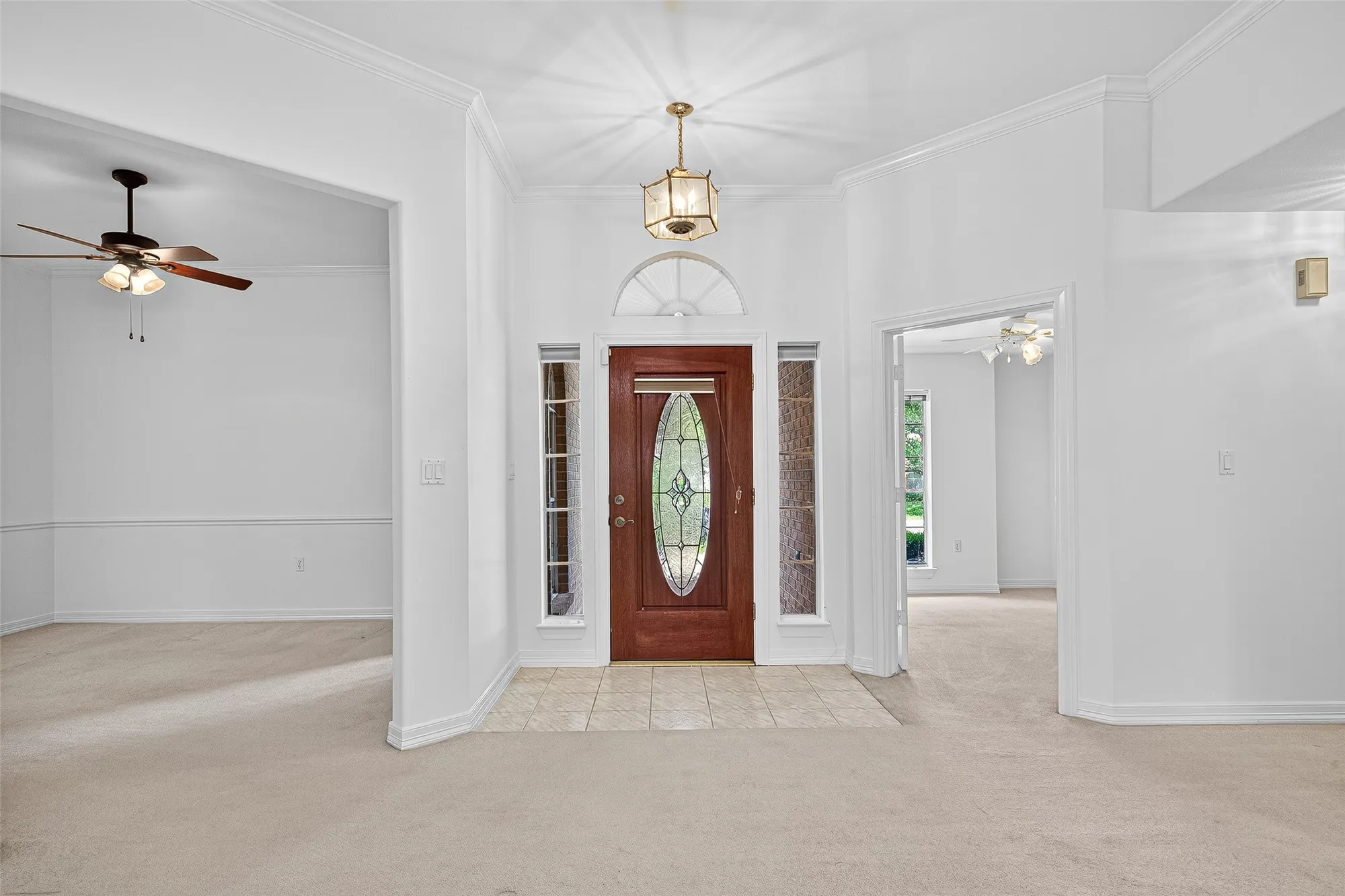 Property Slideshow image 7 of 46 | 3943 e peach hollow cir, Pearland, TX, 77584