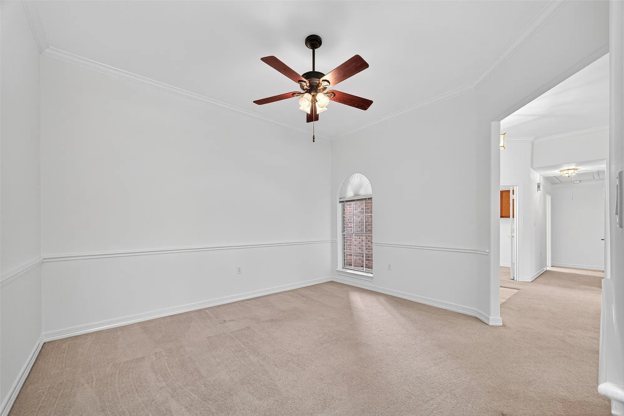 Property Slideshow image 9 of 46 | 3943 e peach hollow cir, Pearland, TX, 77584