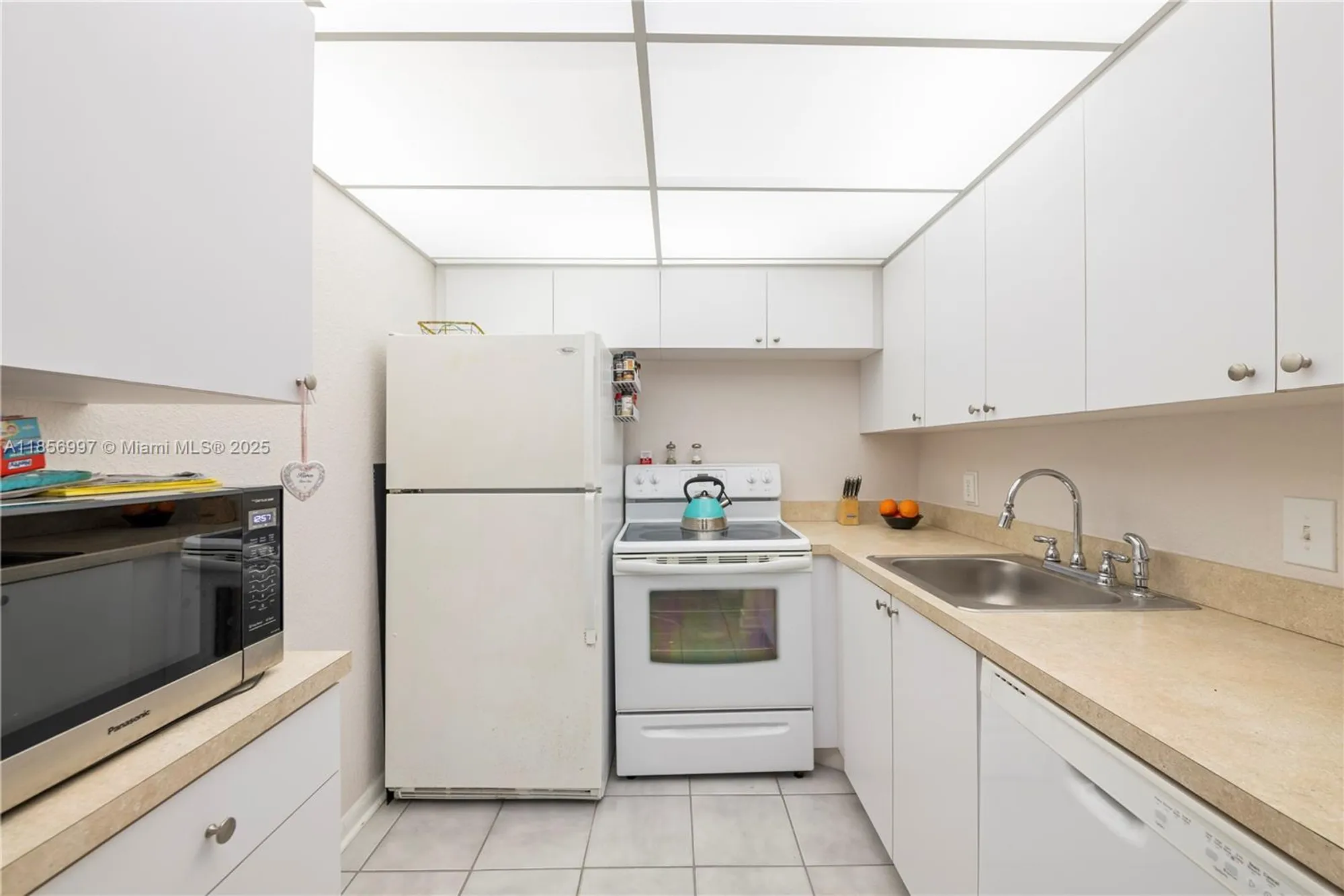 Property Slideshow image 15 of 22 | 1010 ellesmere a # 1010, Deerfield Beach, FL, 33442