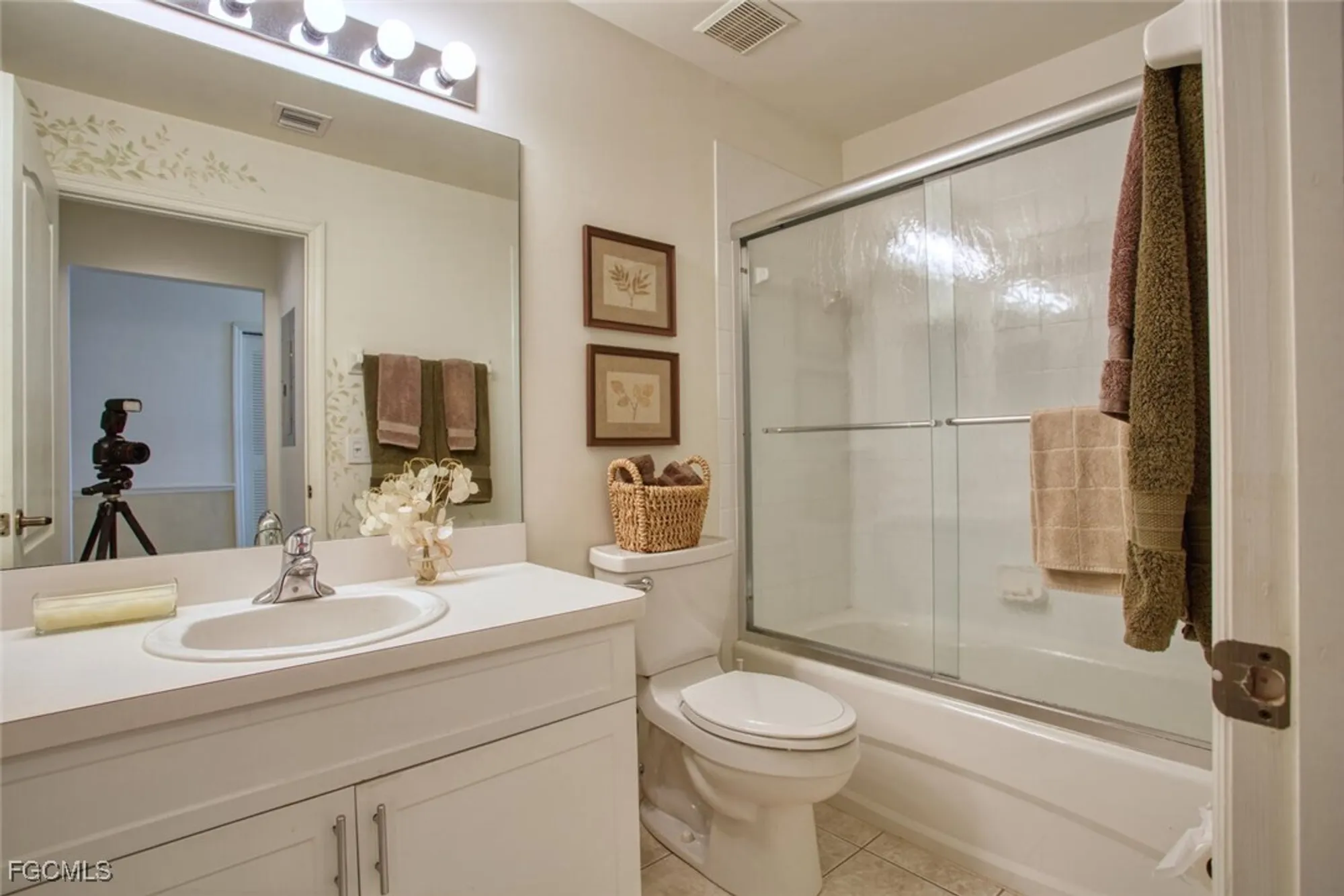 Property Slideshow image 19 of 20 | 10480 washingtonia palm way 1126, Fort Myers, FL, 33966