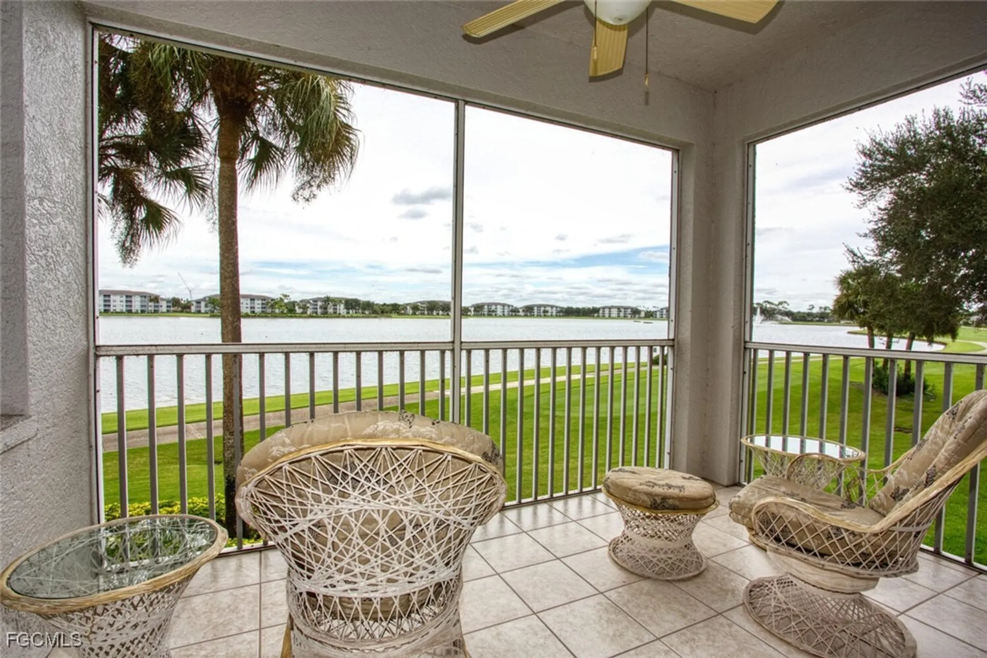 Property Slideshow image 1 of 20 | 10480 washingtonia palm way 1126, Fort Myers, FL, 33966