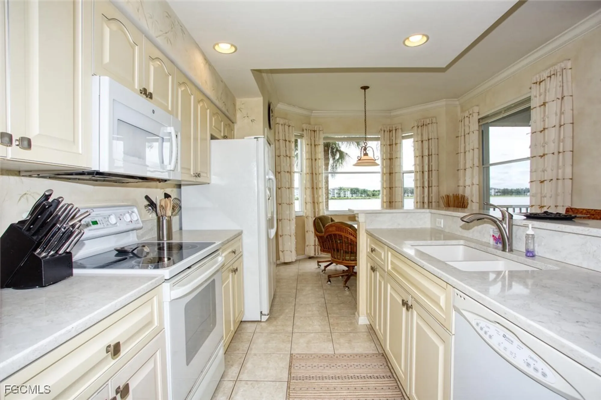 Property Slideshow image 9 of 20 | 10480 washingtonia palm way 1126, Fort Myers, FL, 33966